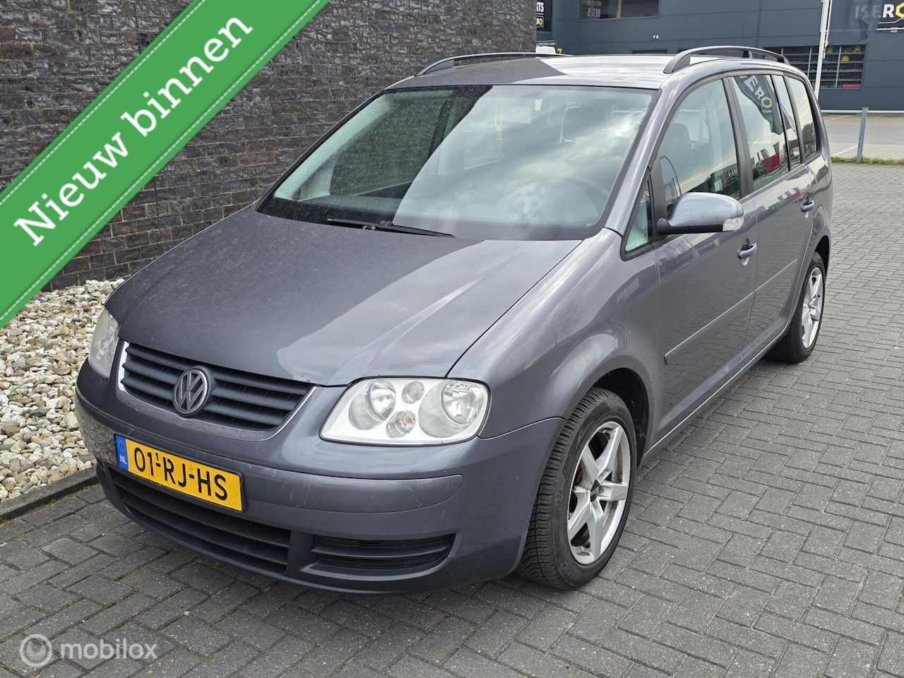 Volkswagen Touran - 1.6-16V FSI Trendline - Automaat - AutoWereld.nl
