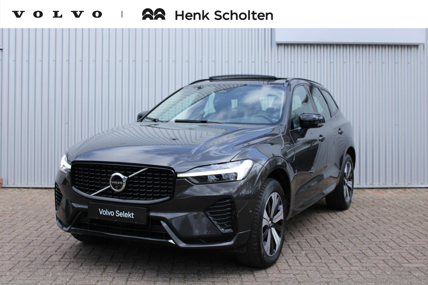 Volvo XC60 - T6 Plug-in hybrid AWD Plus Dark | Verwarmde Voorstoelen, Stuurwiel en Achterbank | Panoram - AutoWereld.nl