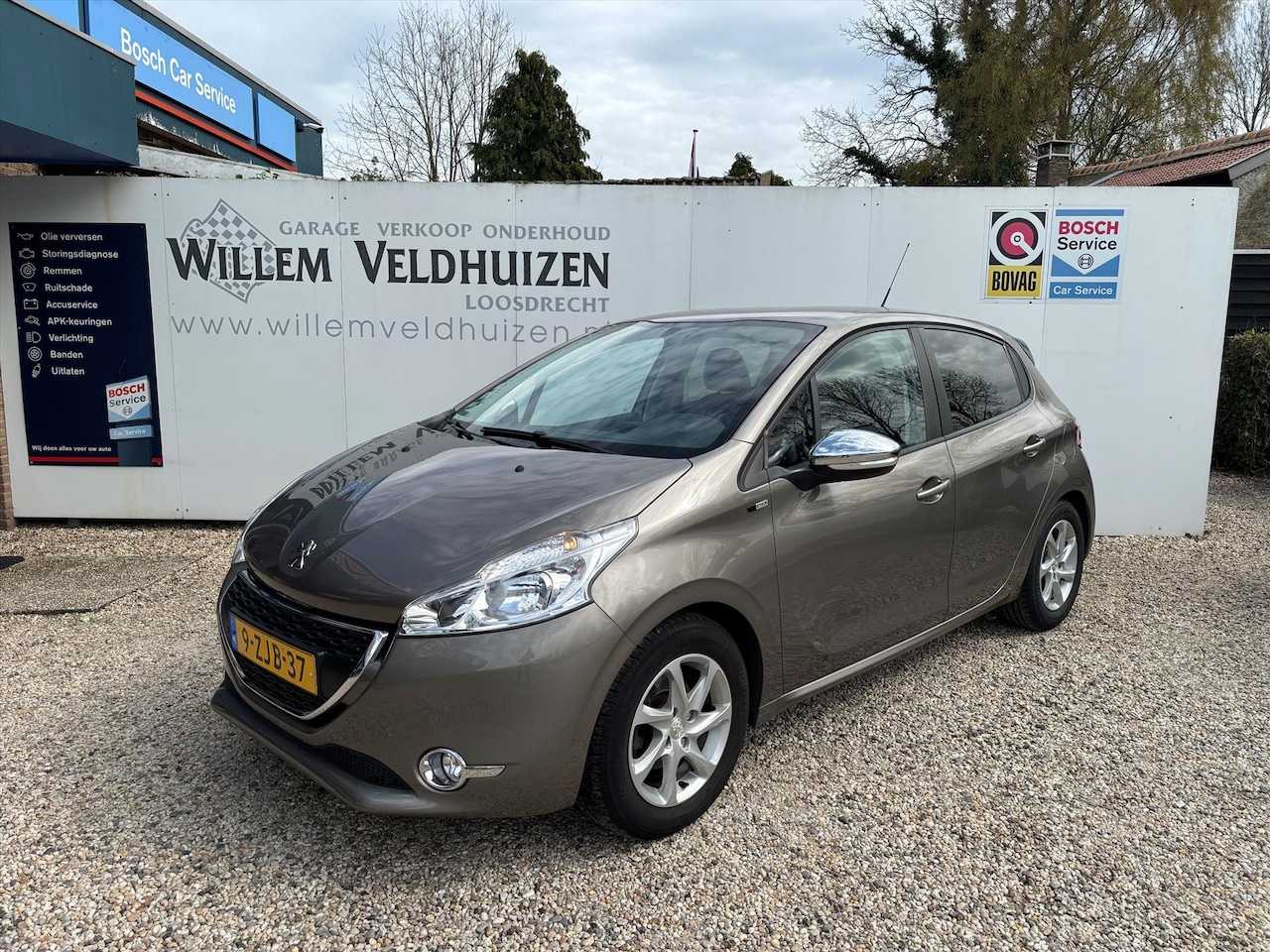Peugeot 208 - 1.2 Vti Active Scherm, Airco 5DR Automaat,cruise,PDC - AutoWereld.nl