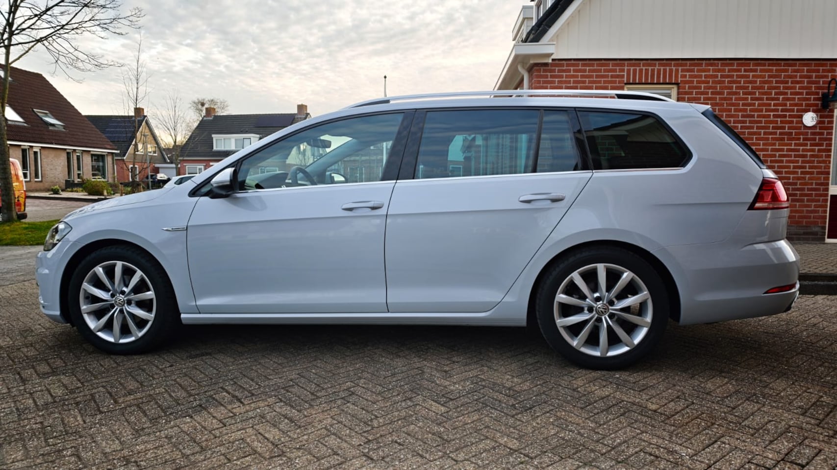 Volkswagen Golf Variant - 1.5 TSI Highline TOPSTAAT 1.5 TSI 170pk Highline Variant White-Silver - AutoWereld.nl