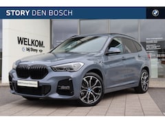 BMW X1 - xDrive25e High Executive M Sport Automaat / Trekhaak / Panoramadak / Sportstoelen / Comfor