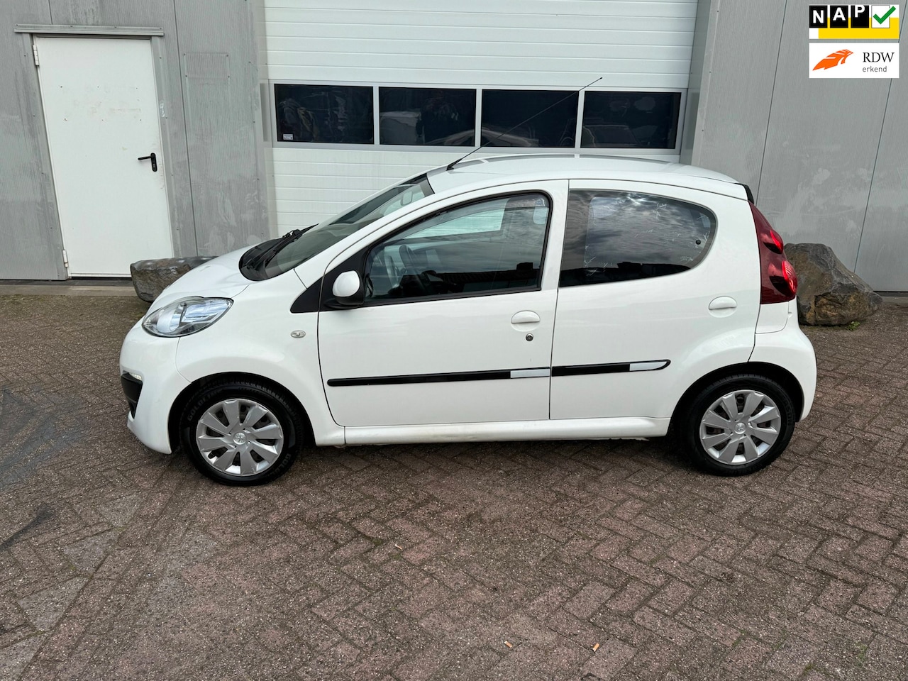 Peugeot 107 - 1.0 Active 1.0 Active - AutoWereld.nl