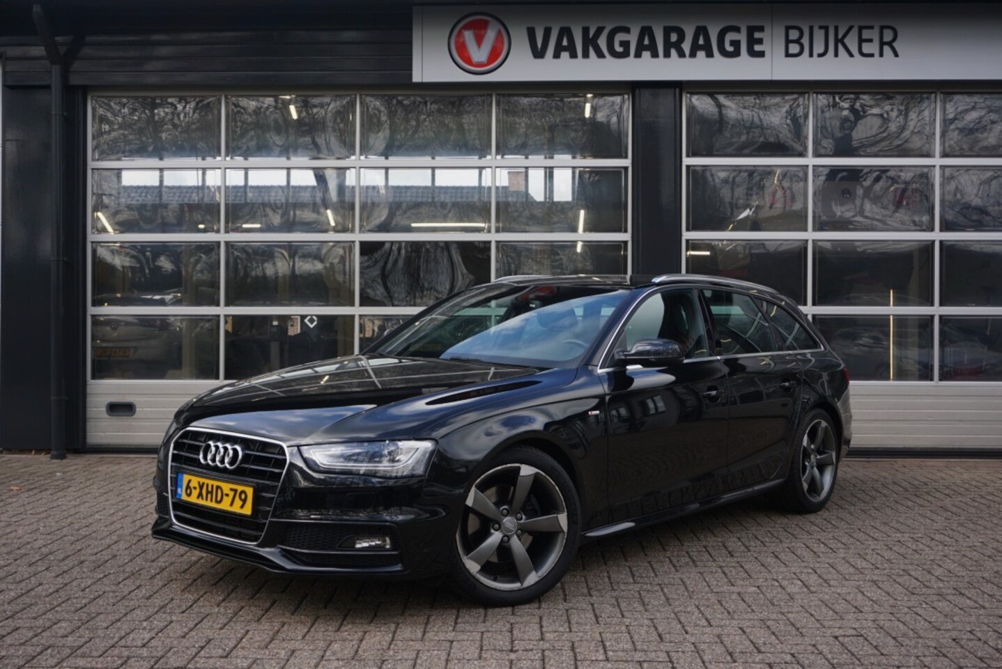 Audi A4 Avant - 1.8 TFSI Sport Edition S-line/Trekhaak! - AutoWereld.nl