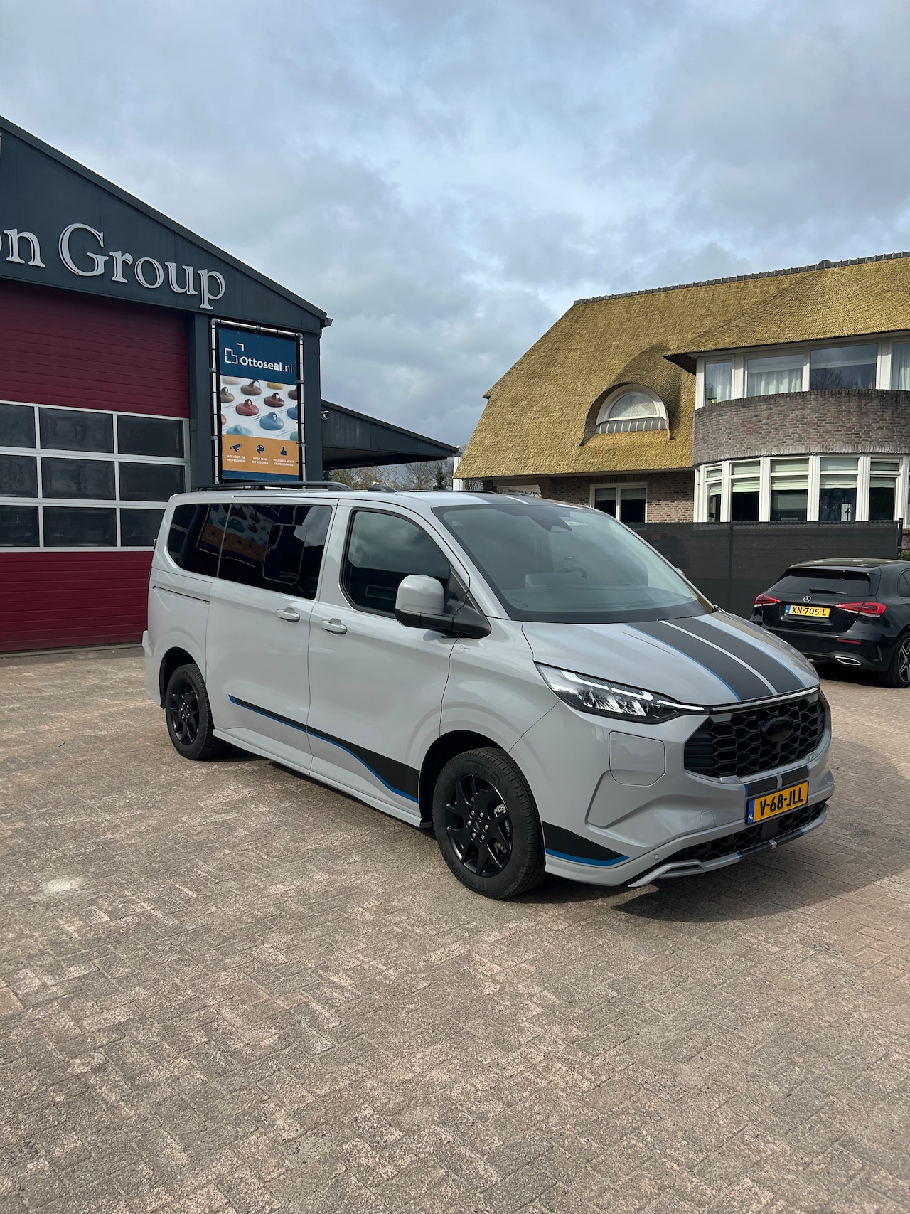 Ford Transit Custom - 320 2.5 PHEV L1H1 Sport DC - AutoWereld.nl