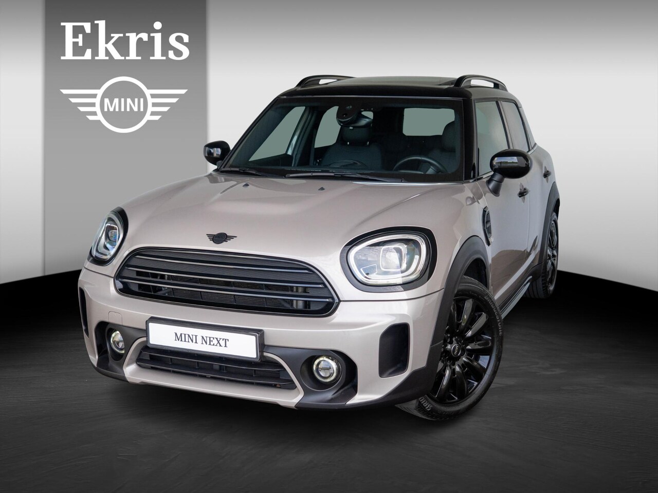MINI Countryman - Cooper Classic + Comfort Plus + Panoramadak + Blackline Exterieur pack - AutoWereld.nl