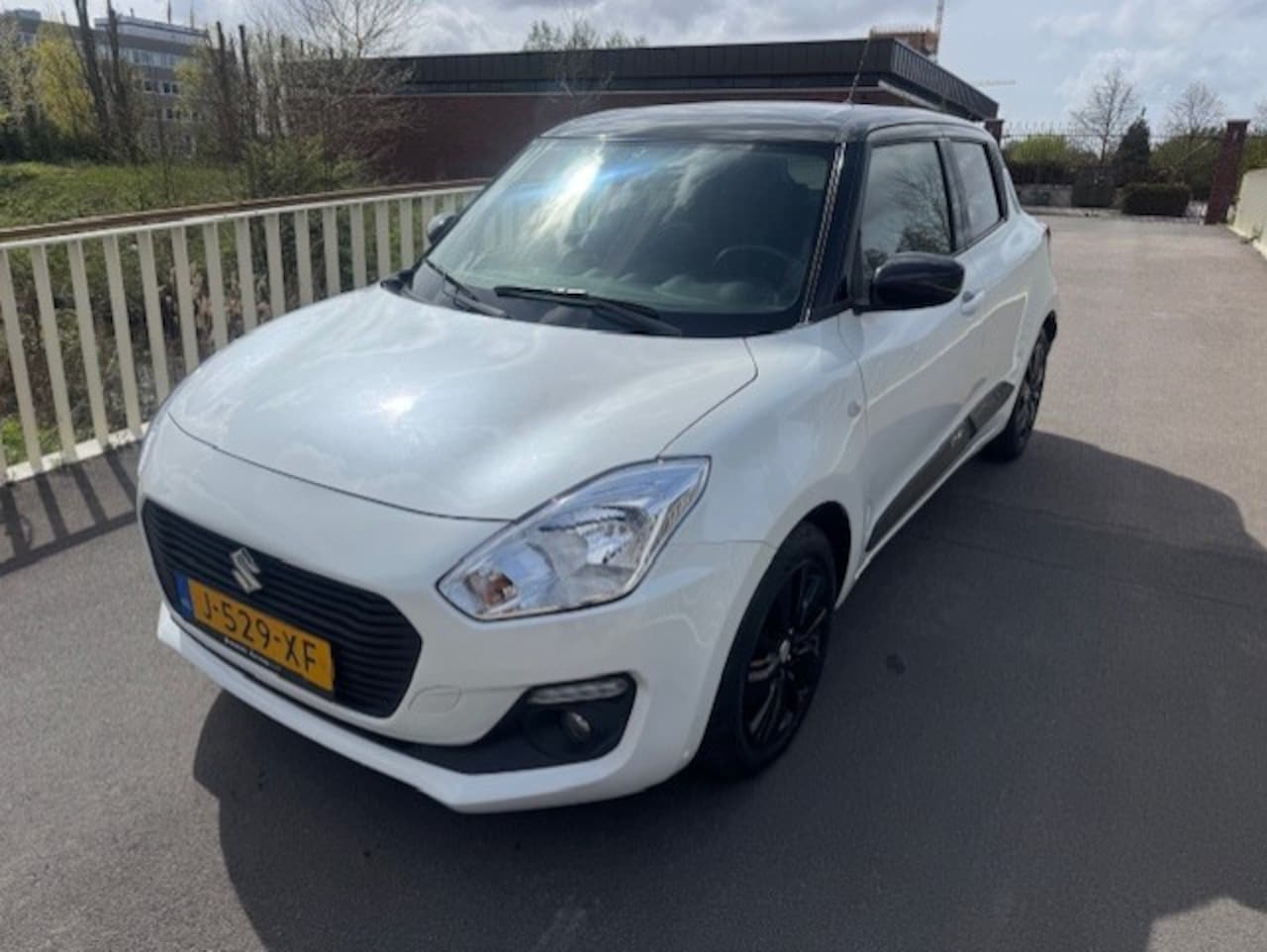 Suzuki Swift - 1.2 Select Smart Hybrid 1.2 Select Smart Hybrid - AutoWereld.nl