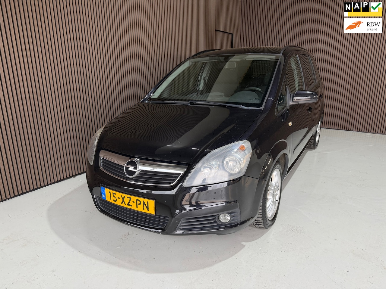 Opel Zafira - 2.2 Temptation 7Persoons - AutoWereld.nl