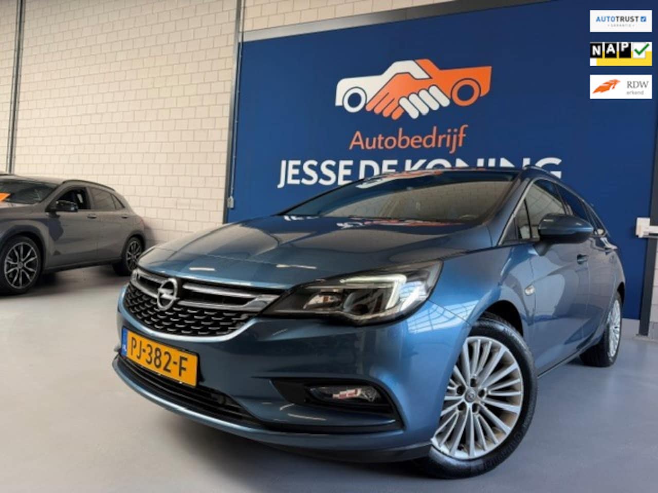 Opel Astra Sports Tourer - 1.0 Innovation / bj.2017 / navigatie / camera / sportvelgen / climate / NAP met 175857 km. - AutoWereld.nl