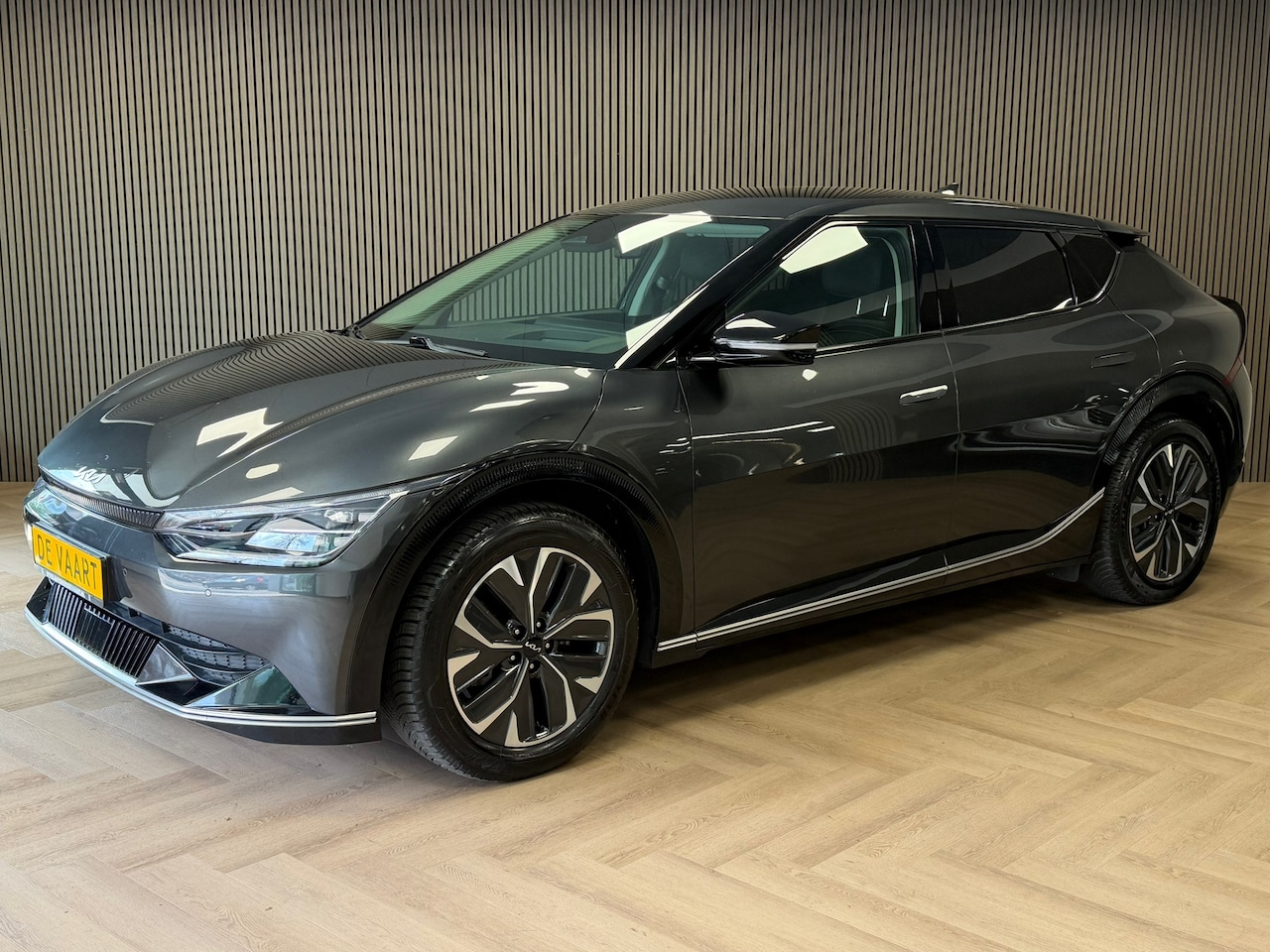 Kia EV6 - Plus 77.4 kWh SoH 100% HUD ACC NAVIGATIE CAMERA PDC V+A 528KM BEREIK - AutoWereld.nl
