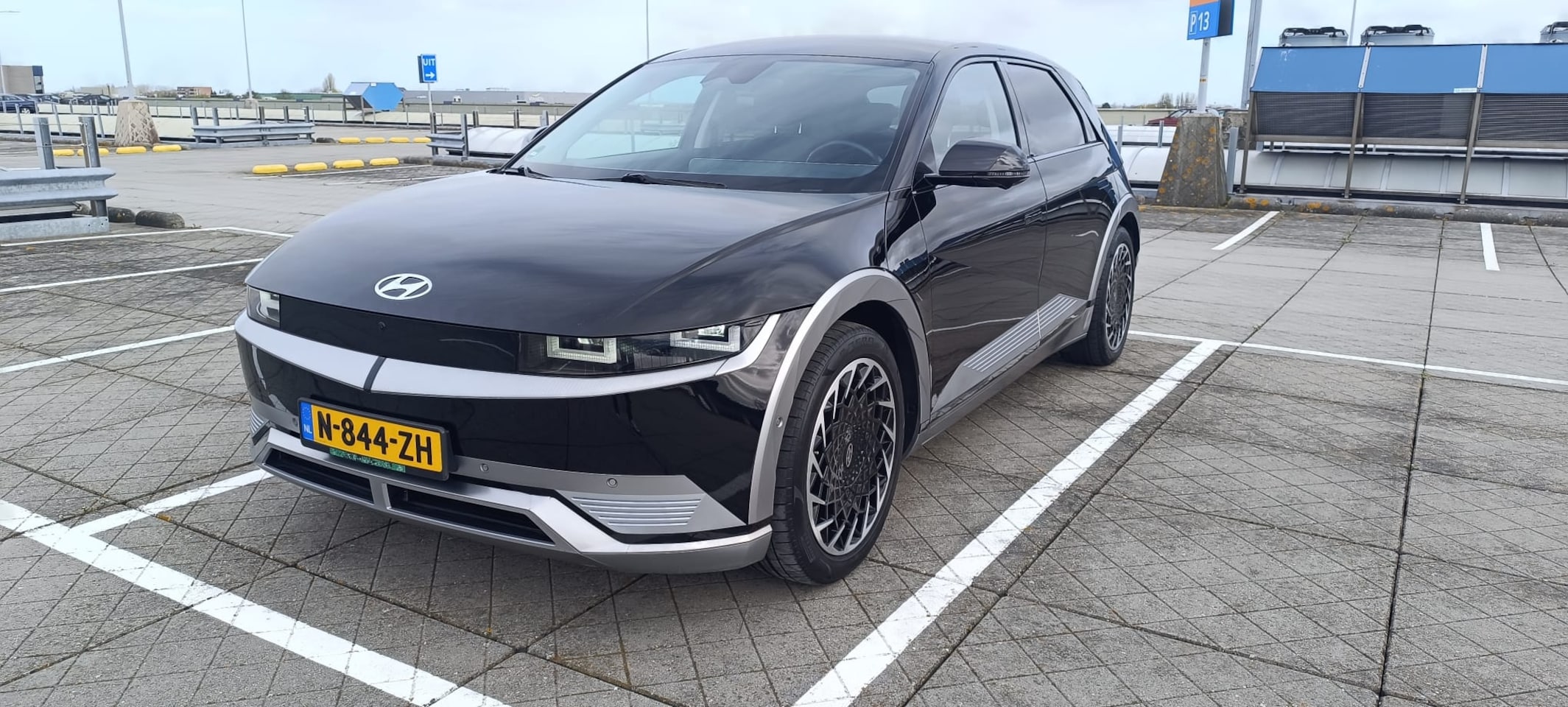 Hyundai IONIQ 5 - 73kWh Connect+ IONIQ 5 73 kWh Connect - AutoWereld.nl