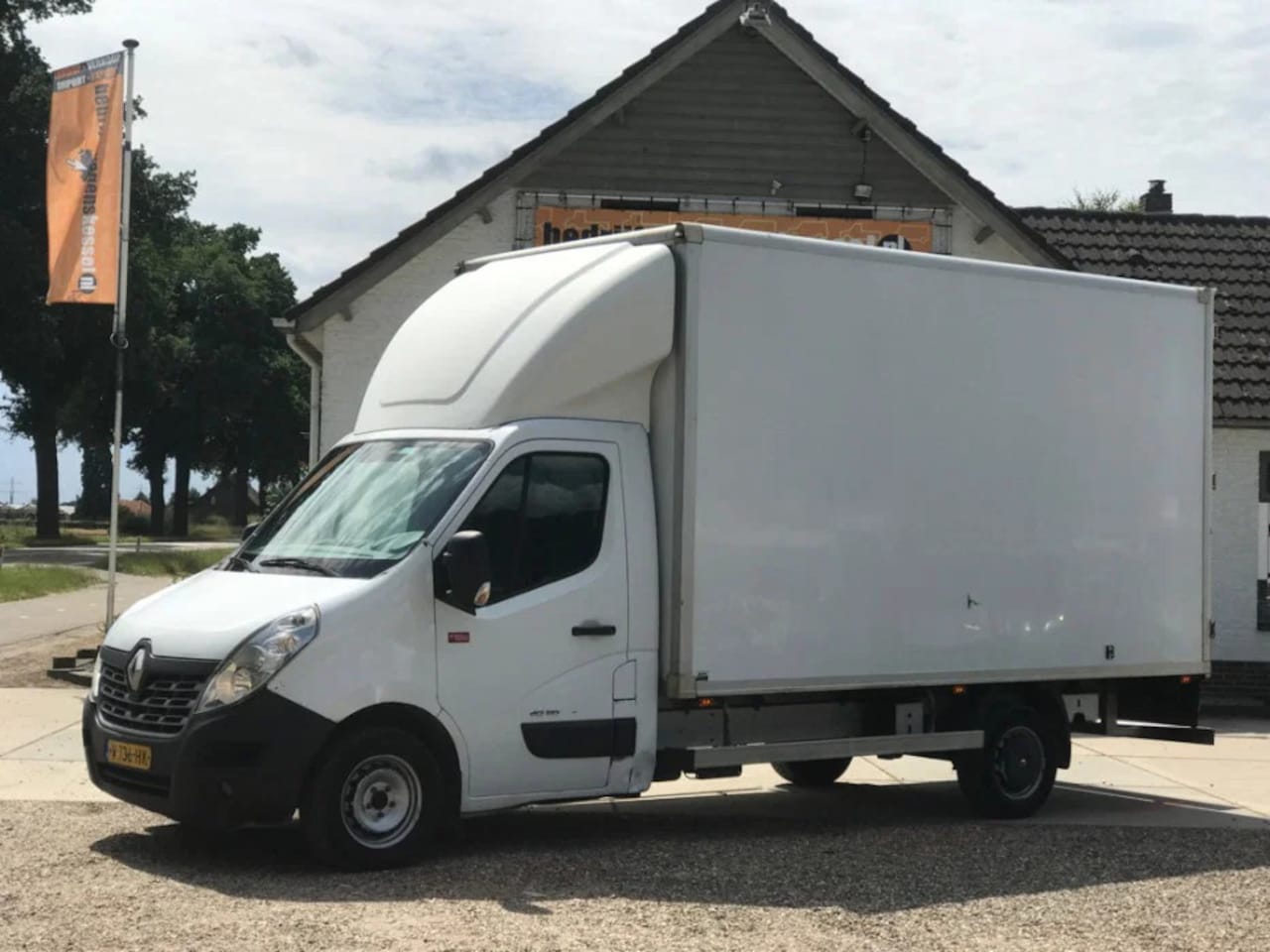 Renault Master - T35 2.3 dCi 125 kW Euro 6 Koffer Bakwagen - AutoWereld.nl