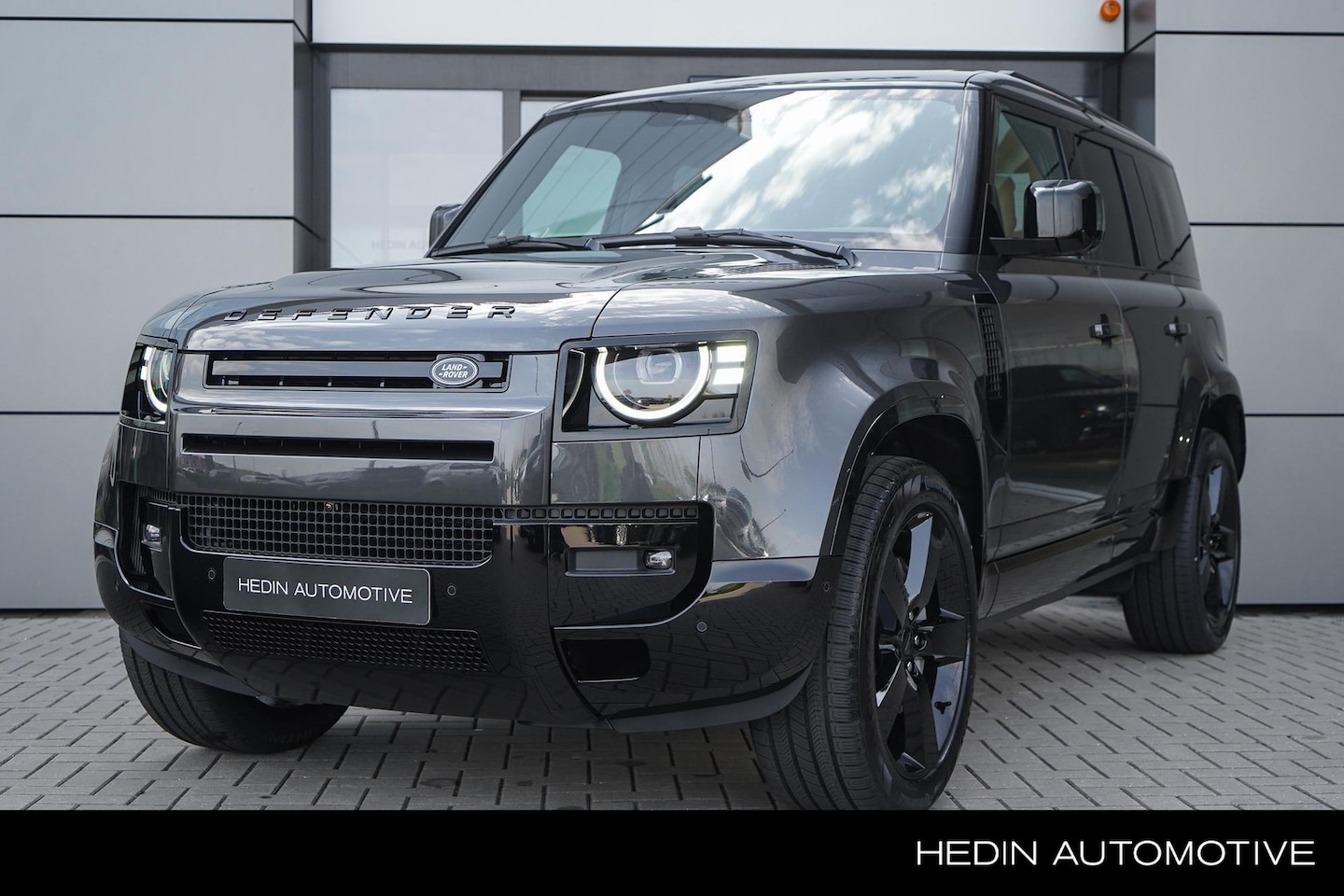 Land Rover Defender 110 - 2.0 P300e 110 Dynamic Edition HSE | Elektrische trekhaak | Head Up Display | 22" | 5 jaar - AutoWereld.nl