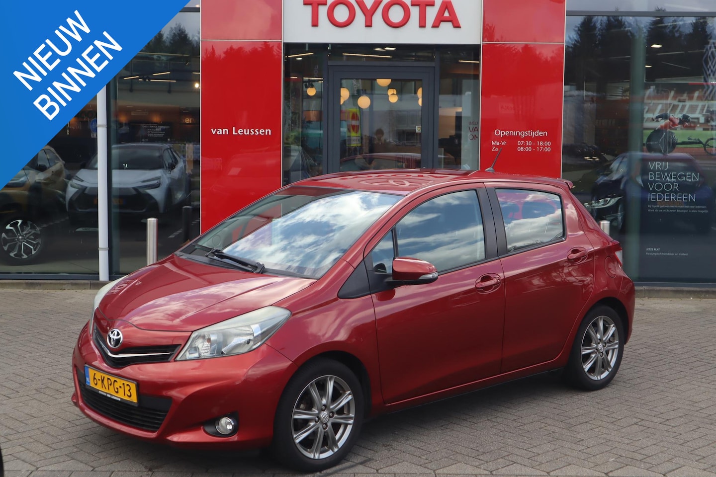 Toyota Yaris - 1.3 VVT-i DYNAMIC AUTOMAAT 1e EIGENAAR TREKHAAK KEYLESS LM-VELGEN DEALERONDERHOUDEN NL-AUT - AutoWereld.nl