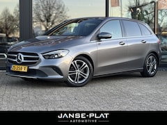 Mercedes-Benz B-klasse - 180 AUT Business Solution | Camera | Elektrische achterklep | NL-AUTO