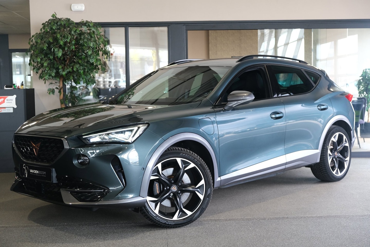 CUPRA Formentor - 1.4 e-Hybrid VZ 245PK Cam Led Trekhaak ACC Navi Elekt Achterklep - AutoWereld.nl