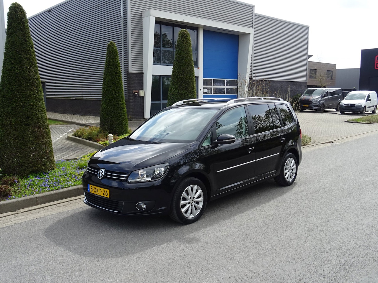 Volkswagen Touran - 1.2 TSI Highline | 7 Persoons | 100% Onderhouden - AutoWereld.nl