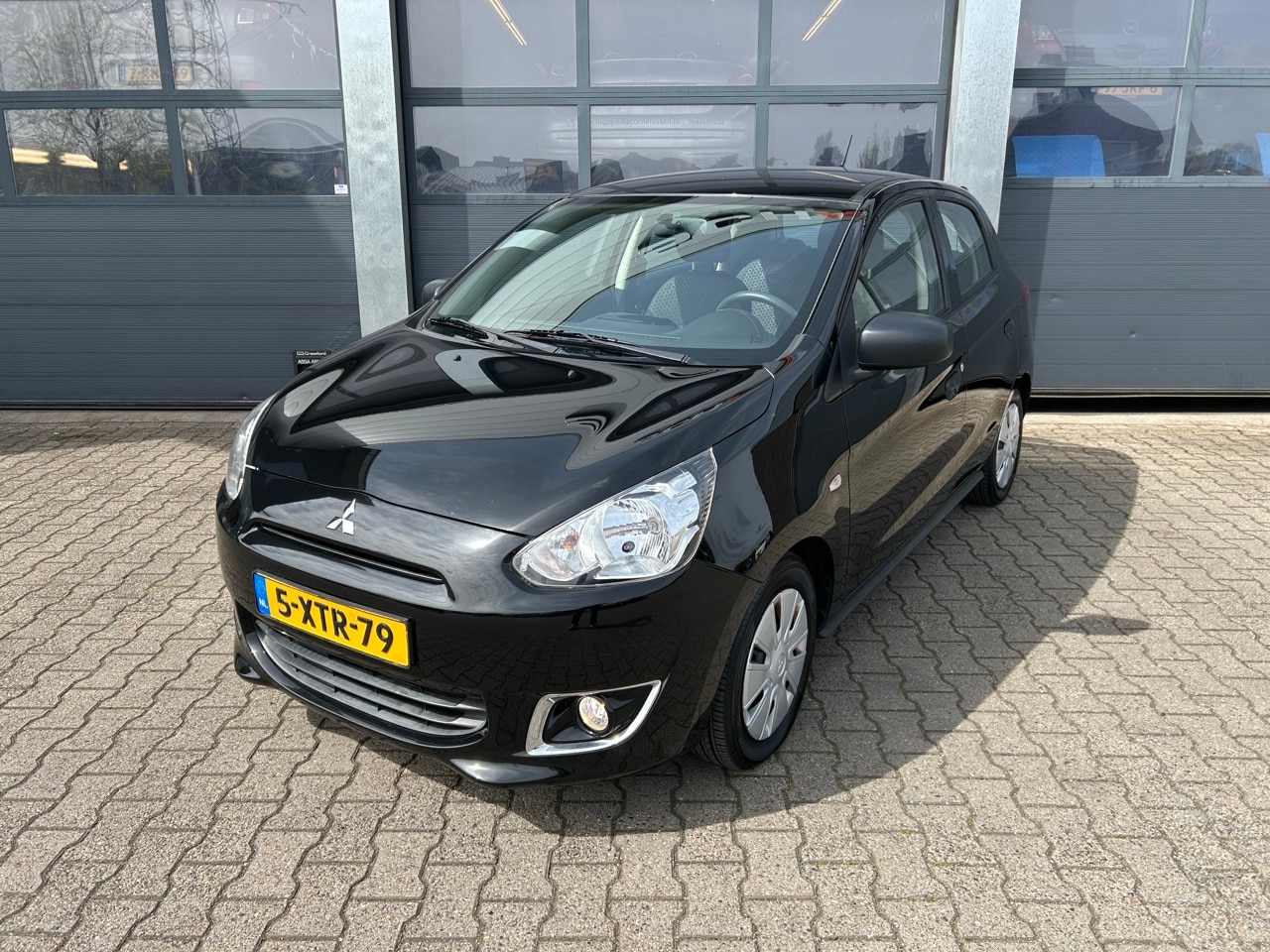 Mitsubishi Space Star - 1.0 MIVEC 71pk Inform - AutoWereld.nl