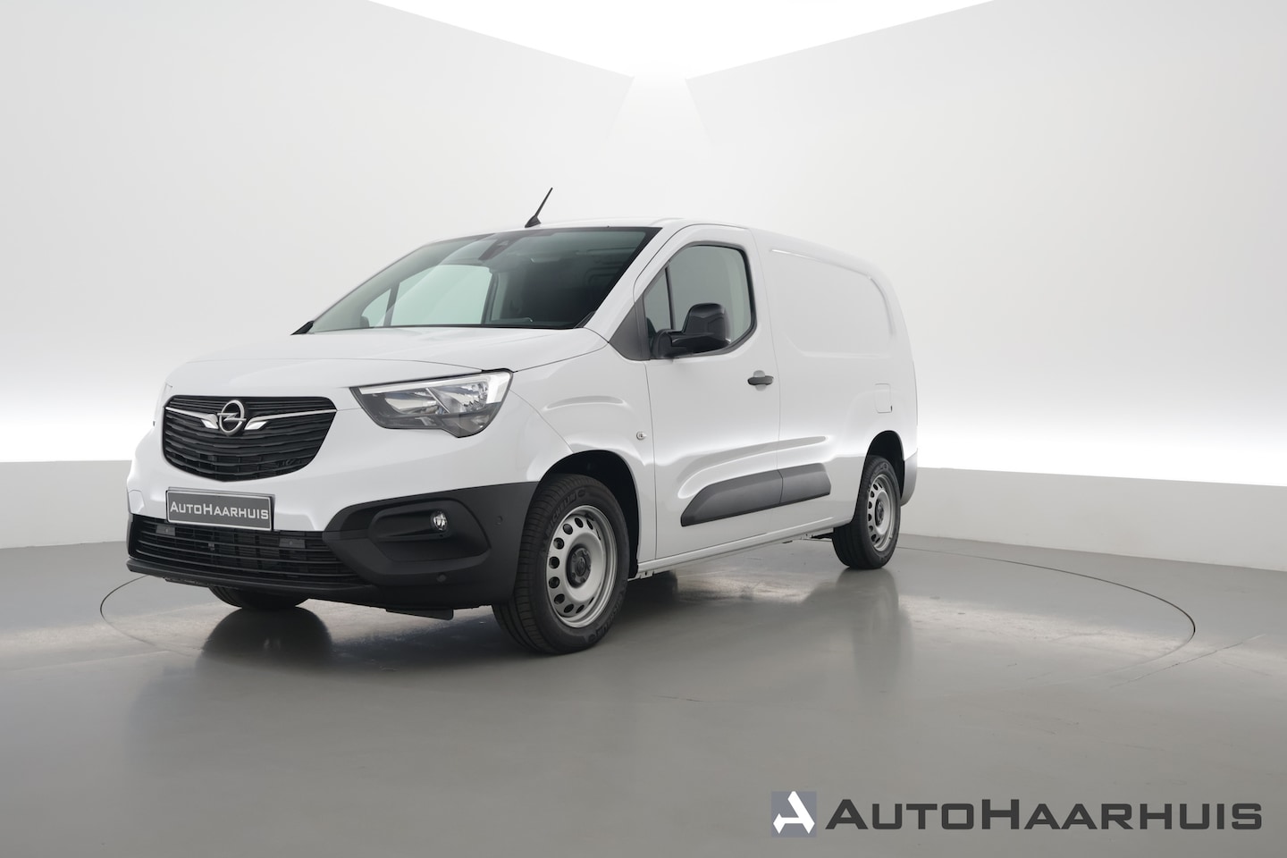 Opel Combo - 1.5D L2H1 Edition 102pk | Navi | Camera | Cruise | Winterpakket | Carplay - AutoWereld.nl