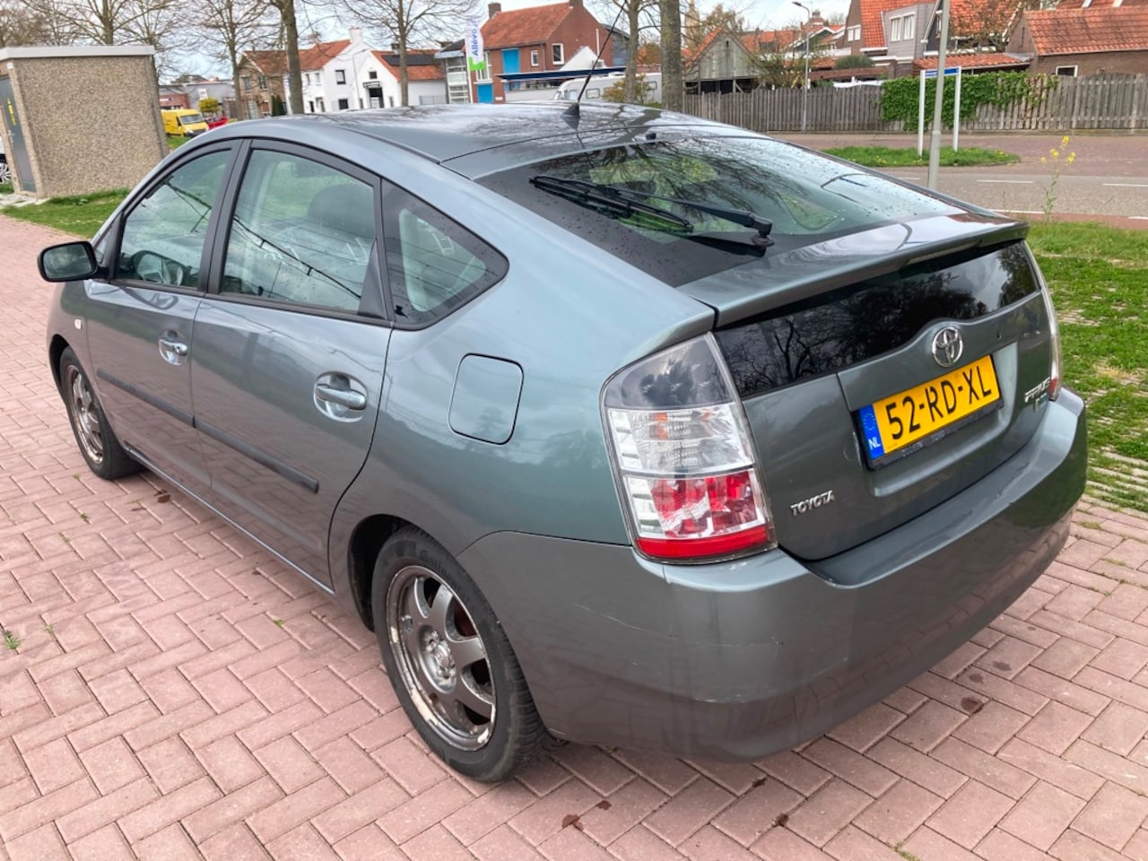Toyota Prius - 1.5 VVT-i ~ Leer | Navigatie | APK 03-2027 | Key Less entree - AutoWereld.nl