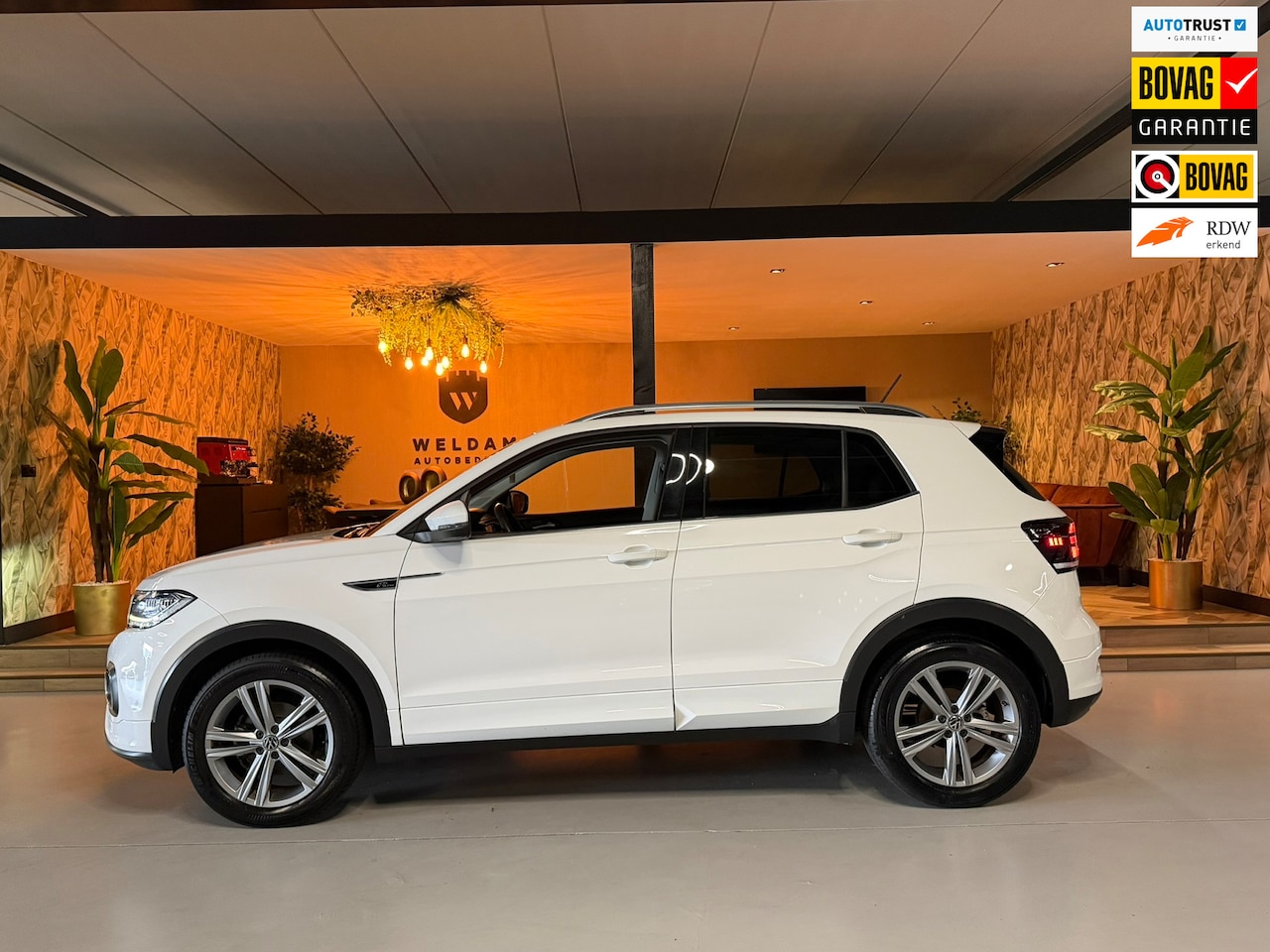 Volkswagen T-Cross - 1.0 TSI R-Line Garantie Carplay Blindspot Camera ACC Virtueel Dash Navi Clima Keyless Led - AutoWereld.nl