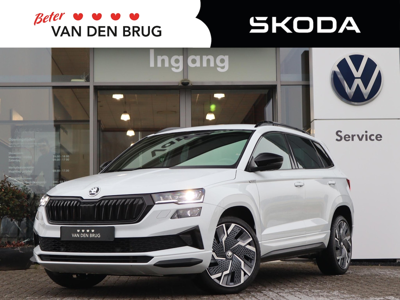 Skoda Karoq - 1.5 TSI 150 pk DSG ACT Sportline | Trekhaak | SmartLink | Camera | ACC | Moon White | LED - AutoWereld.nl