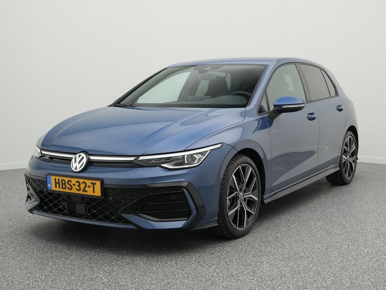 Volkswagen Golf - 1.5 eTSI 116 PK DSG R-Line Edition | LED Matrix IQ | 360 Camera | Org. NL Auto | Keyless | - AutoWereld.nl