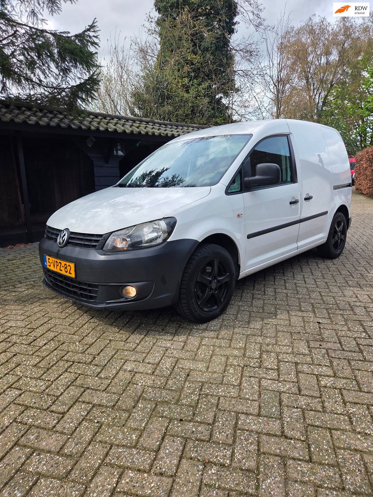 VOLKSWAGEN CADDY