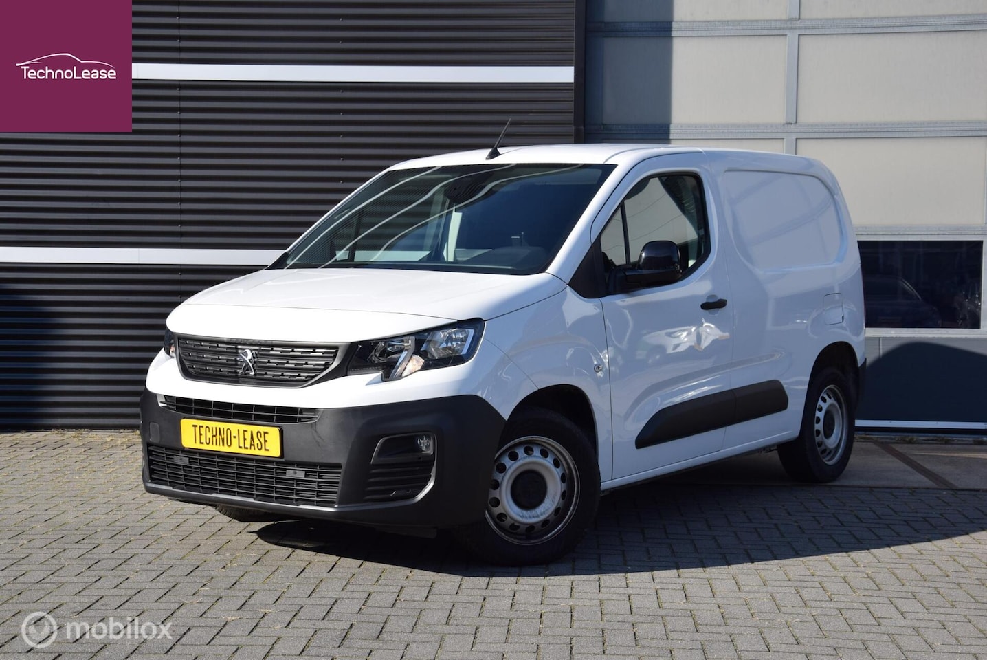 Peugeot Partner - bestel 1.5 BlueHDI Premium Cruise control & Camera - AutoWereld.nl