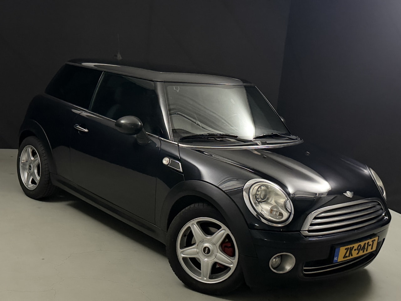 MINI Cooper - Mini 1.6 *Xenon*Navi*Grootscherm* - AutoWereld.nl