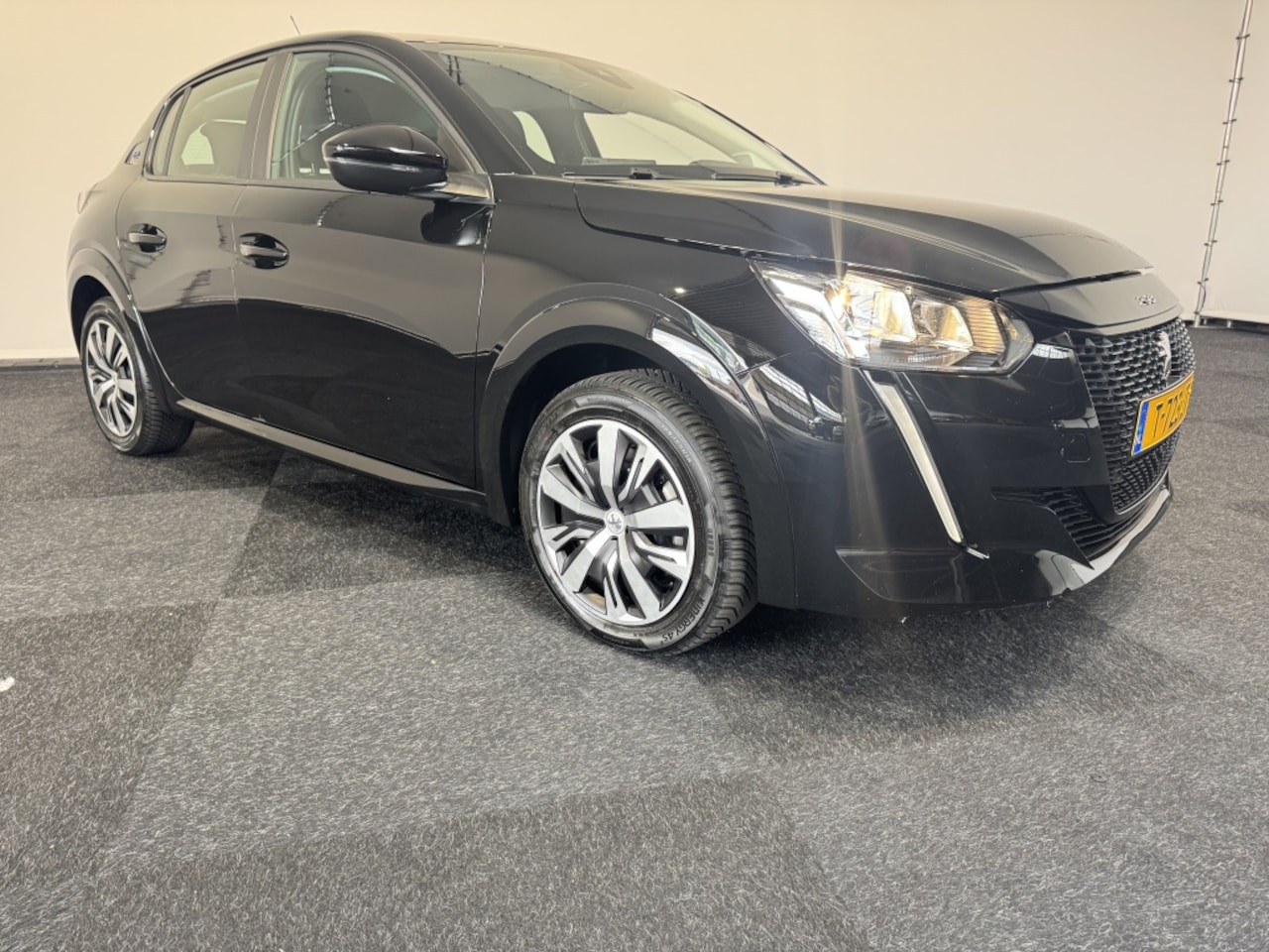 Peugeot e-208 - EV Active 50 kWh EV Active 50 kWh - AutoWereld.nl