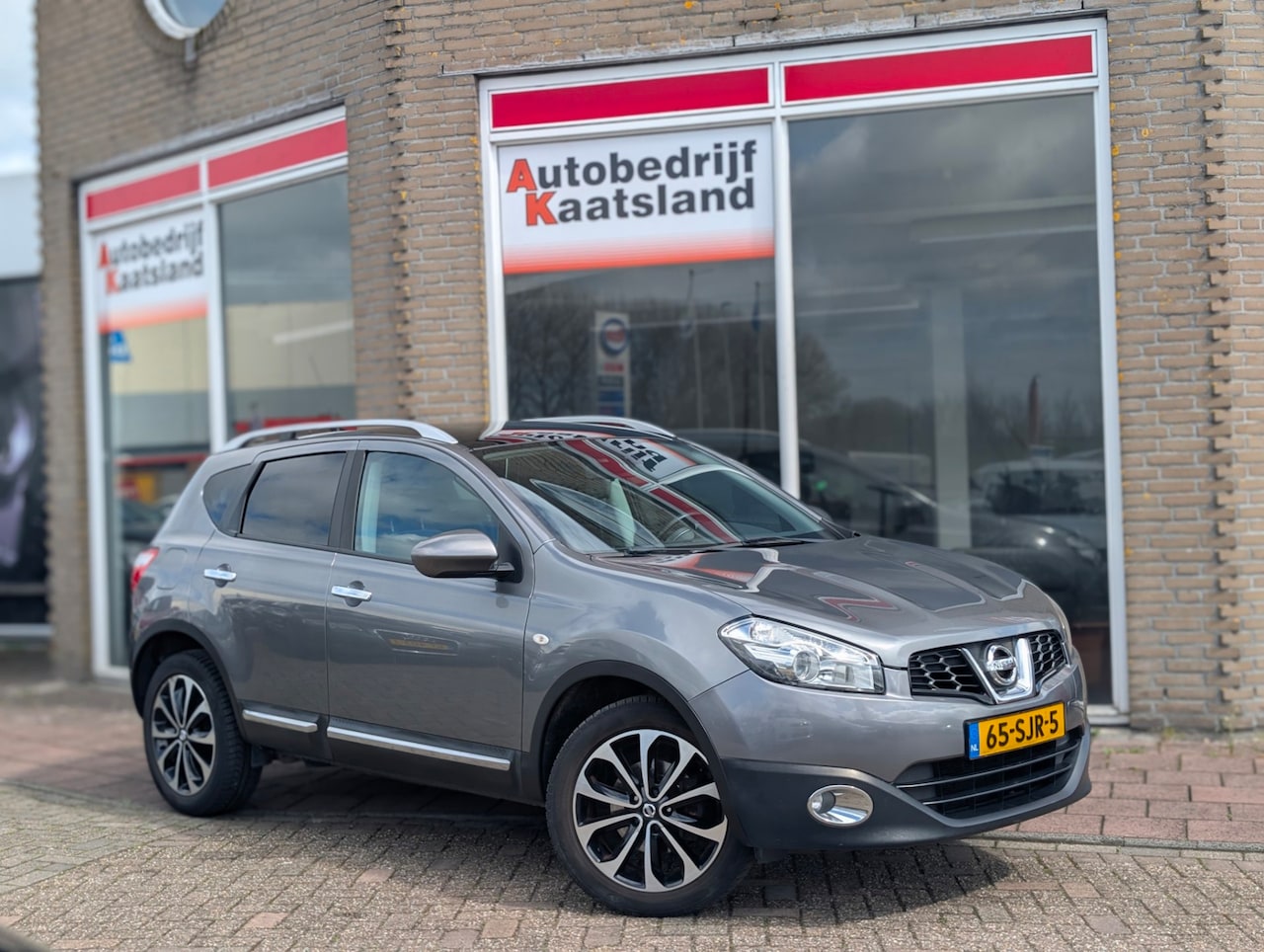 Nissan Qashqai - 2.0 Connect Edition - Trekhaak - Pano - Clima - AutoWereld.nl