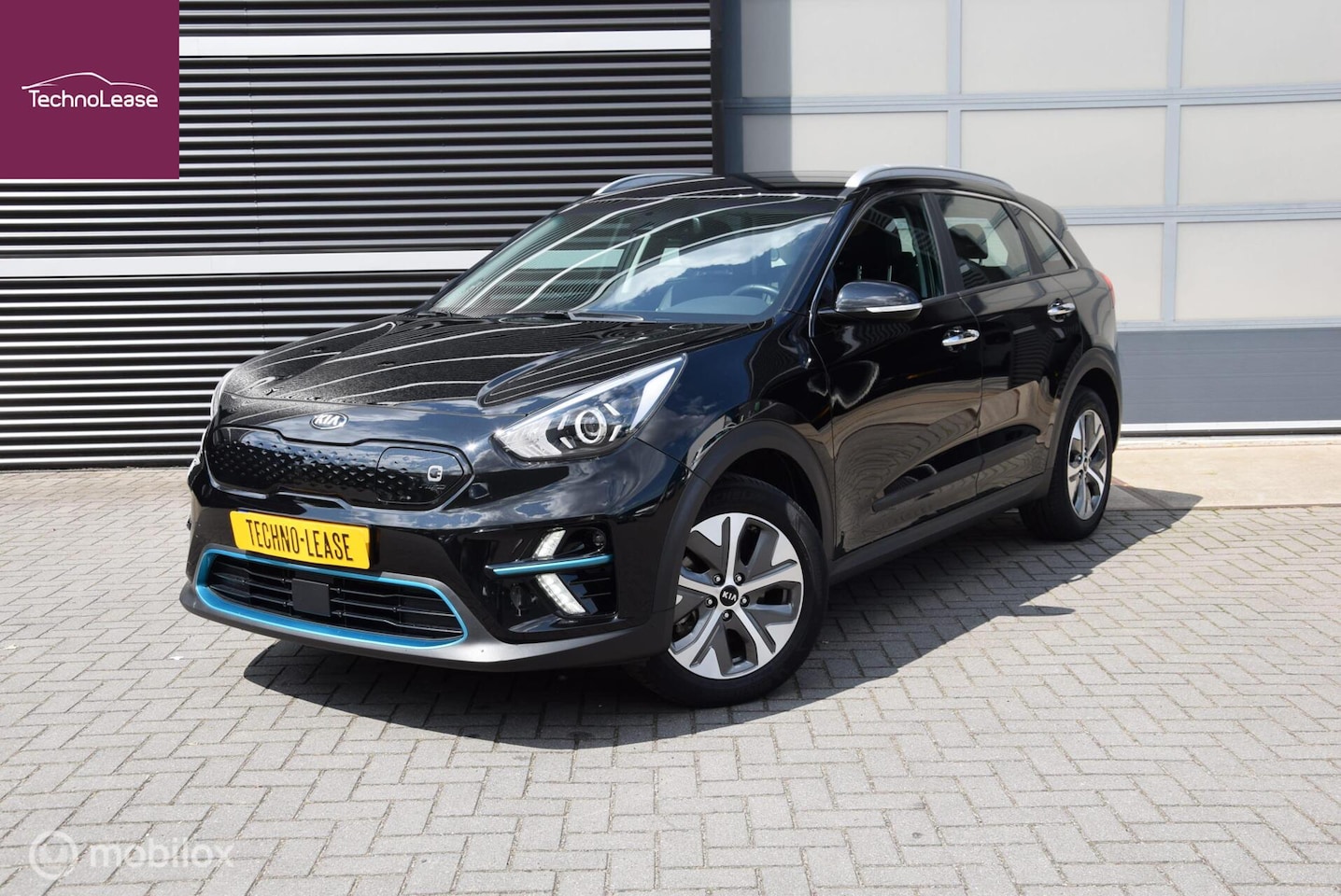 Kia e-Niro - EV DynamicLine 64kWh 3-fase Adaptive Cruise Carplay/Android Auto - AutoWereld.nl
