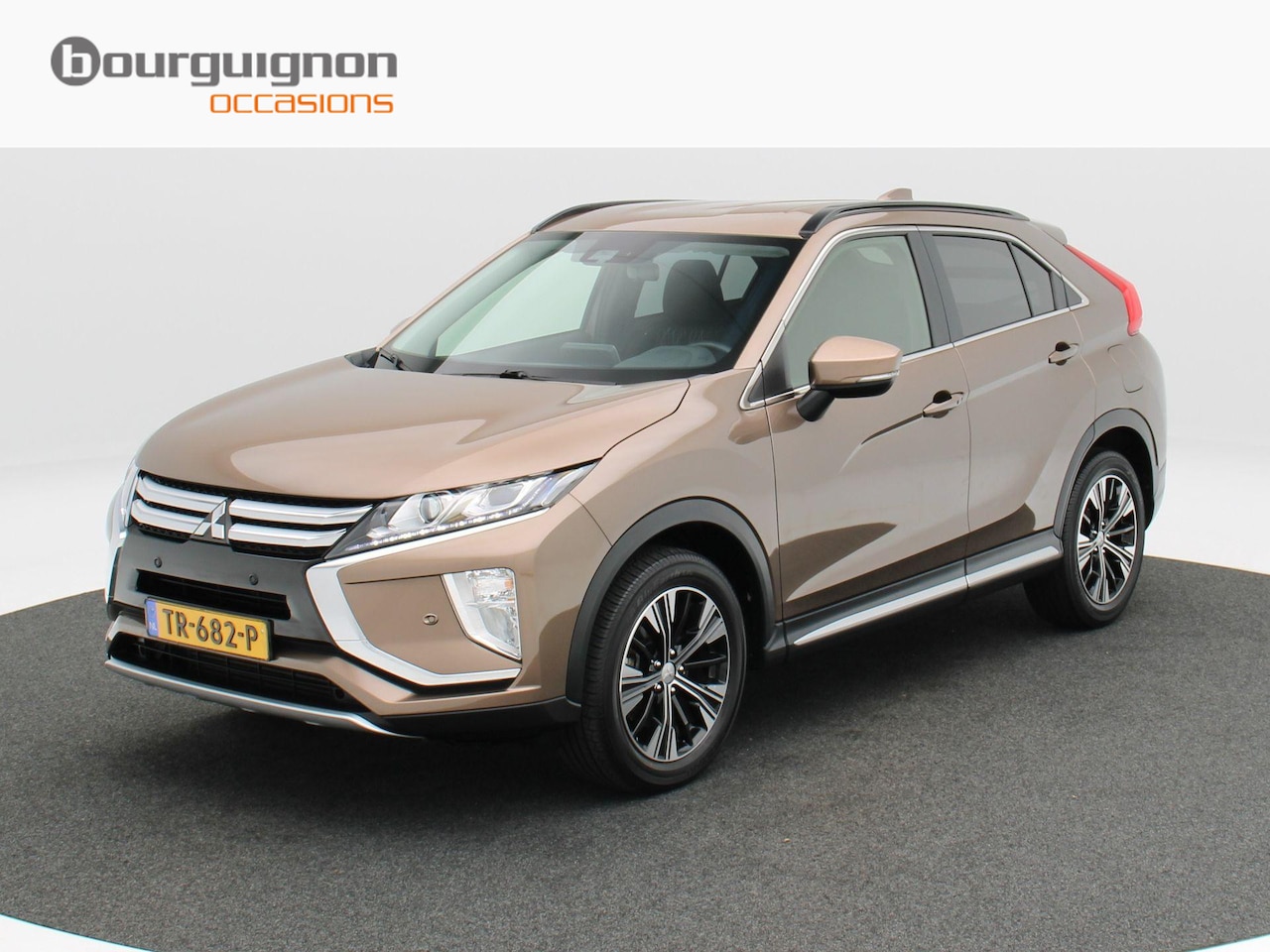 Mitsubishi Eclipse Cross - 1.5 DI-T Intense 163 Pk Automaat | Trekhaak | Camera | Climatronic | CarPlay | 18 Inch | 7 - AutoWereld.nl
