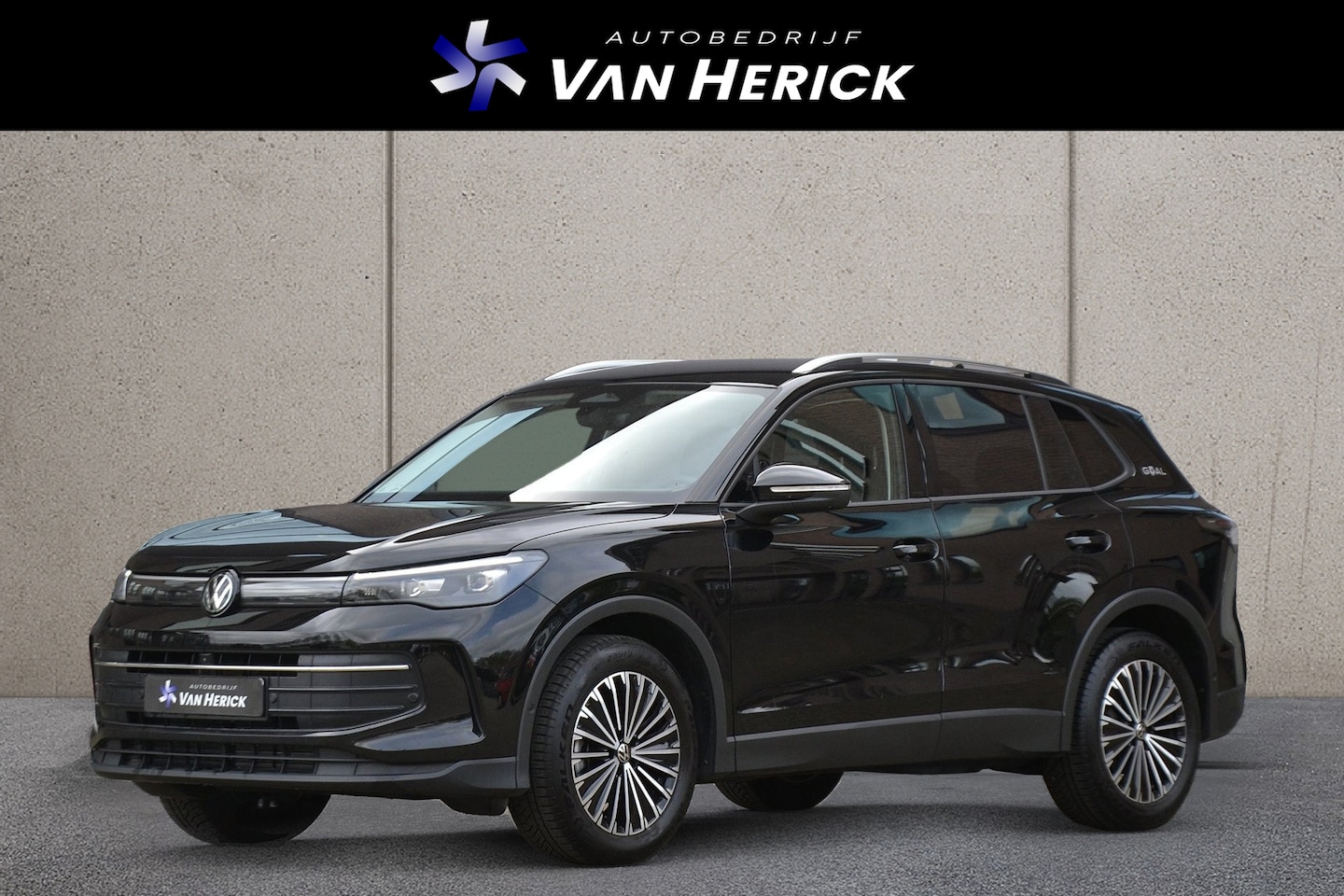 Volkswagen Tiguan - 1.5 eTSI Life Goal Automaat | Navigatie | Trekhaak | 360 Camera - AutoWereld.nl