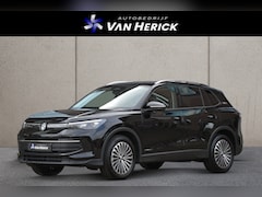 Volkswagen Tiguan - 1.5 eTSI Life Goal Automaat | Navigatie | Trekhaak | 360 Camera