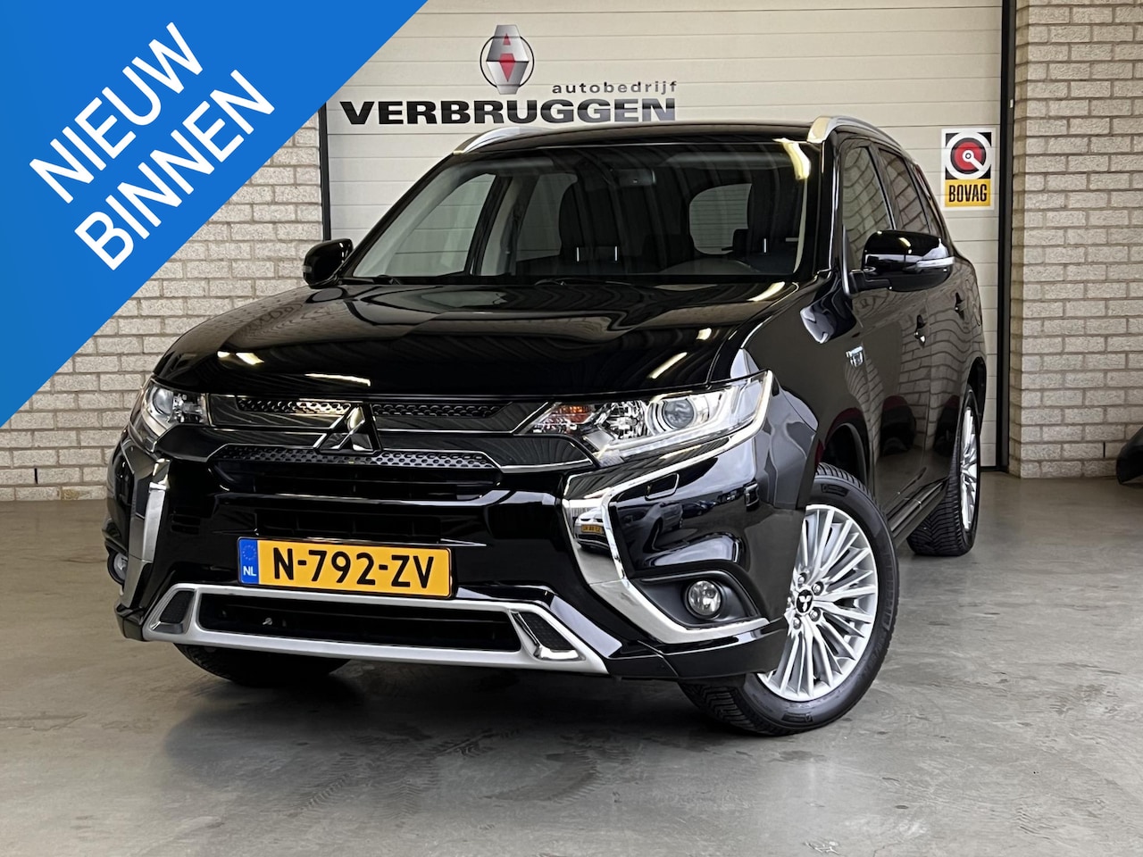 Mitsubishi Outlander - 2.4 PHEV Pure 2.4 PHEV Pure+ - AutoWereld.nl