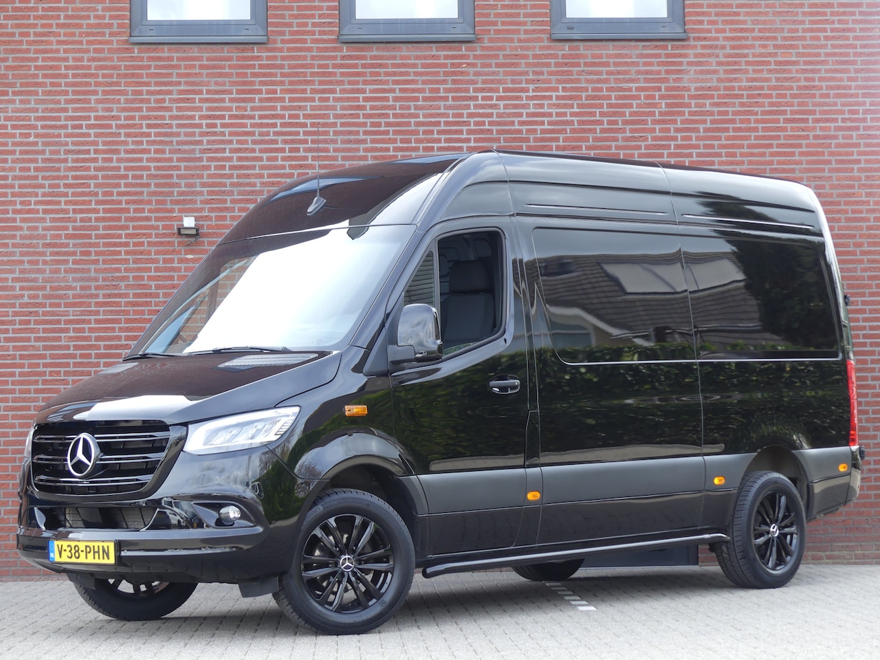 Mercedes-Benz Sprinter - 317 CDI L2H2 Led/Camera/PDC/Side bars - AutoWereld.nl