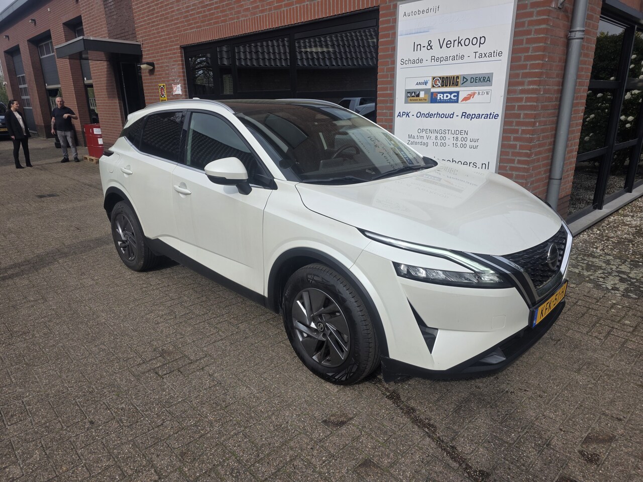Nissan Qashqai - 1.3 MHEV | Panorama | Camera | Clima | - AutoWereld.nl