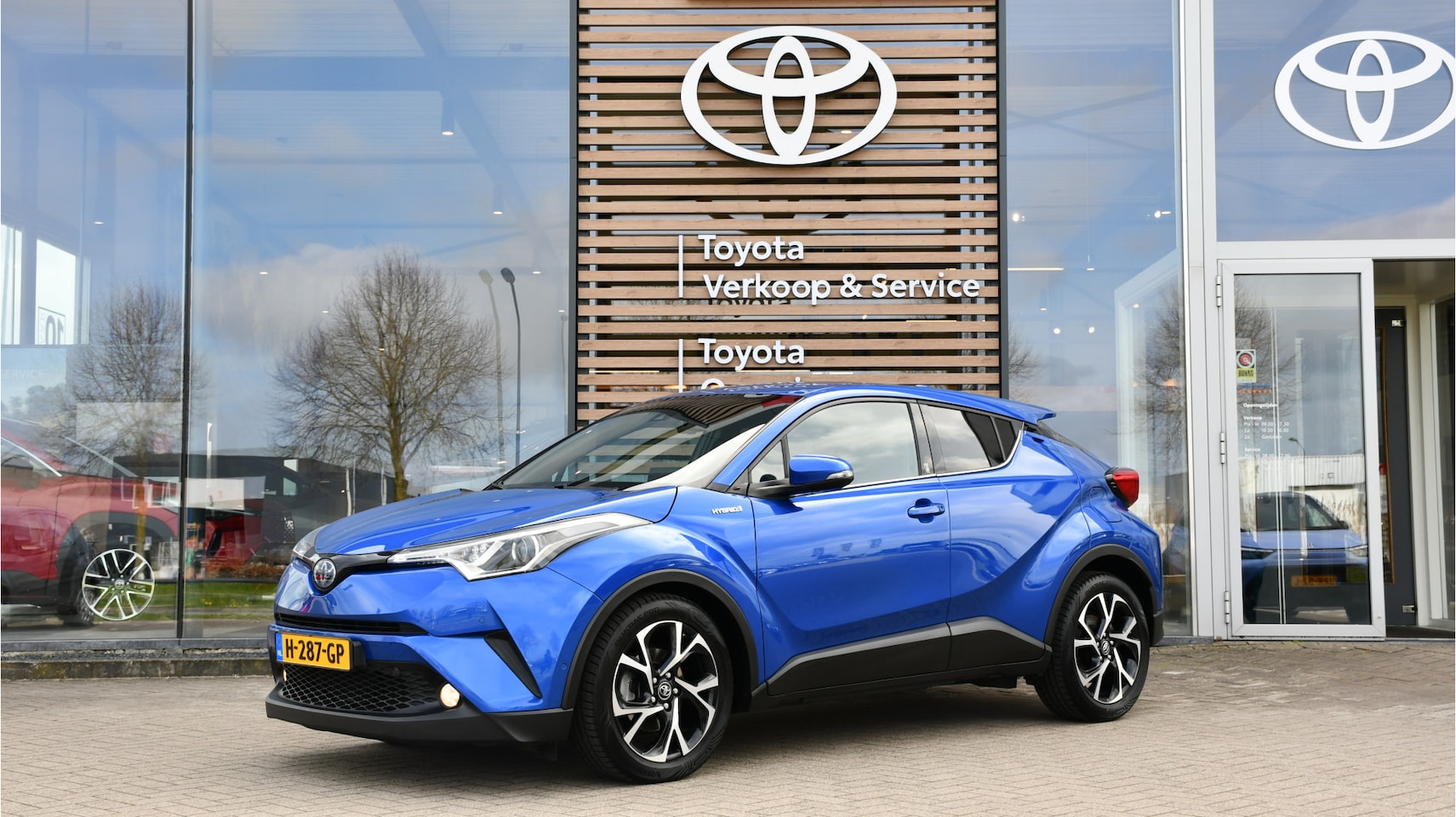 Toyota C-HR - 1.8 Hybrid Style Limited Automaat 122pk | Dodehoekdetectie | Dealer-onderhouden | Park Ass - AutoWereld.nl