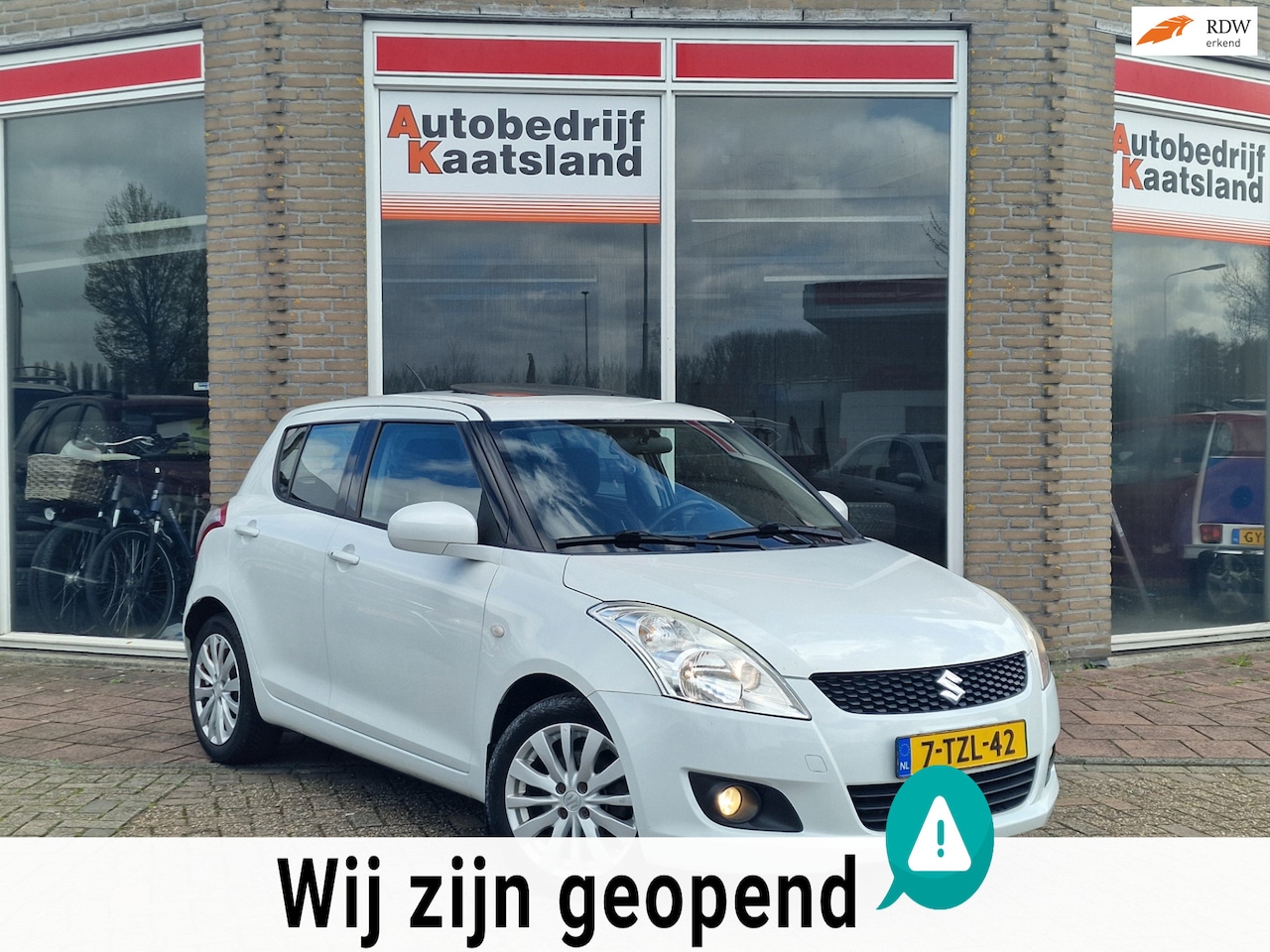 Suzuki Swift - 1.2 Exclusive EASSS - Keyless - Schuifdak - Onderhoudshistorie - AutoWereld.nl
