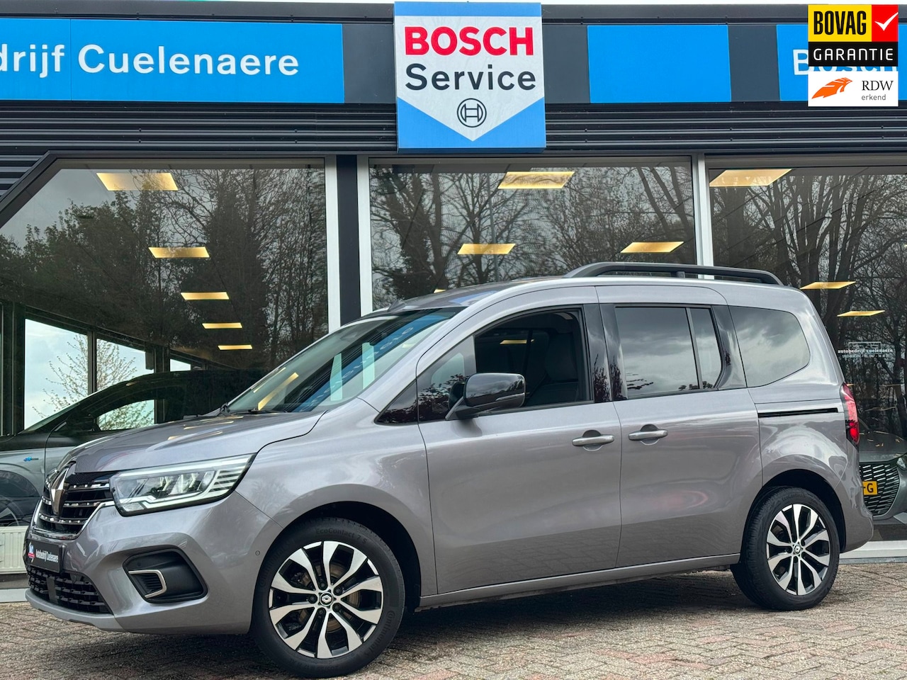 Renault Kangoo - TCe 130 EDC Techno Navi / Clima / Stoelverwarming / Camera / P-sensoren rondom - AutoWereld.nl