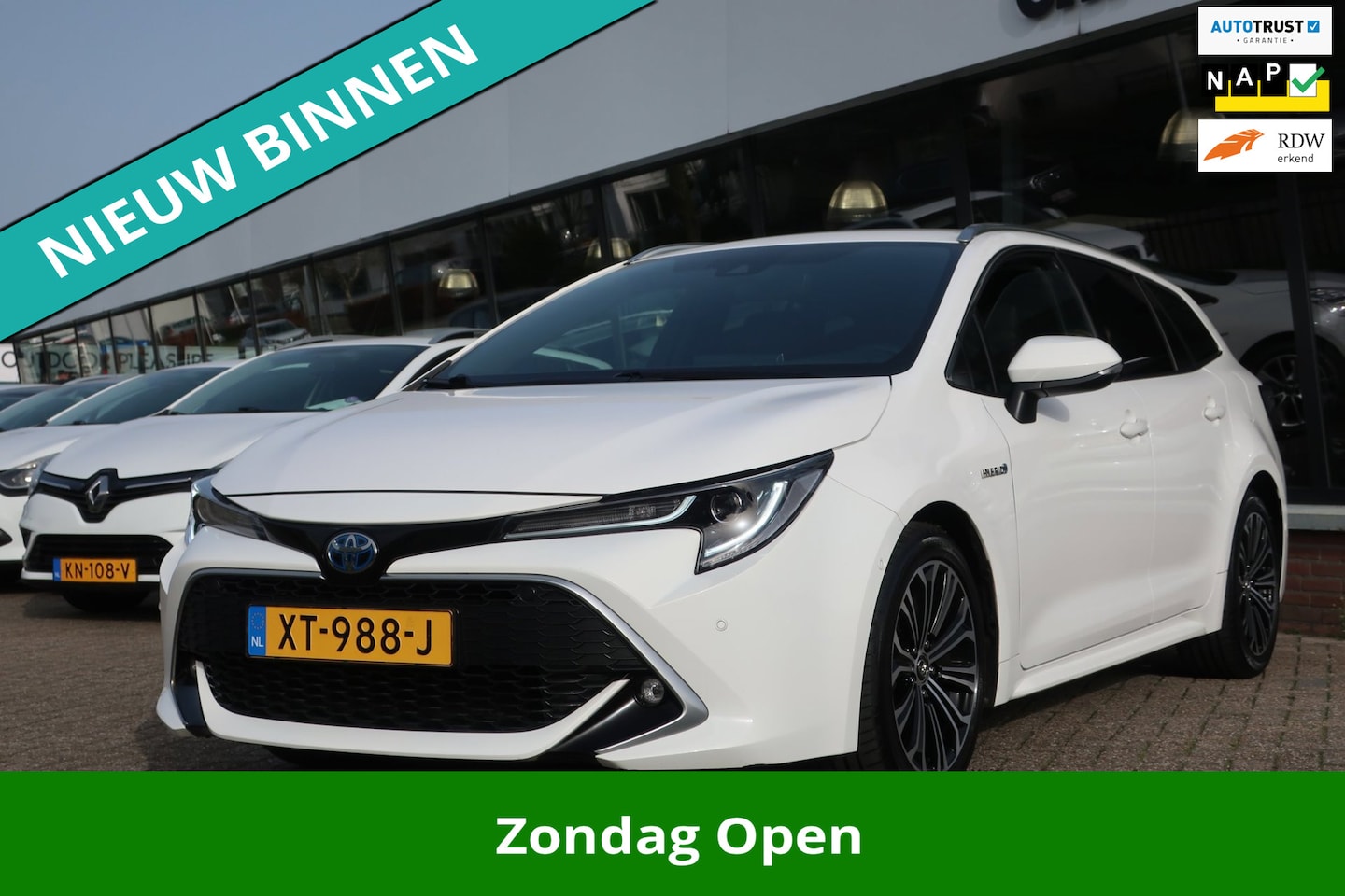 Toyota Corolla Touring Sports - 1.8 Hybrid Executive LED_ADAP-CRUIS_HUDUP_KEYLESS_CAM_NAP. - AutoWereld.nl