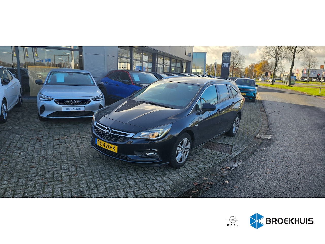 Opel Astra Sports Tourer - 1.0 Business Executive / Trekhaak / Navigatie / Parkeersensoren / Keyless / ECC / 16'' LMV - AutoWereld.nl