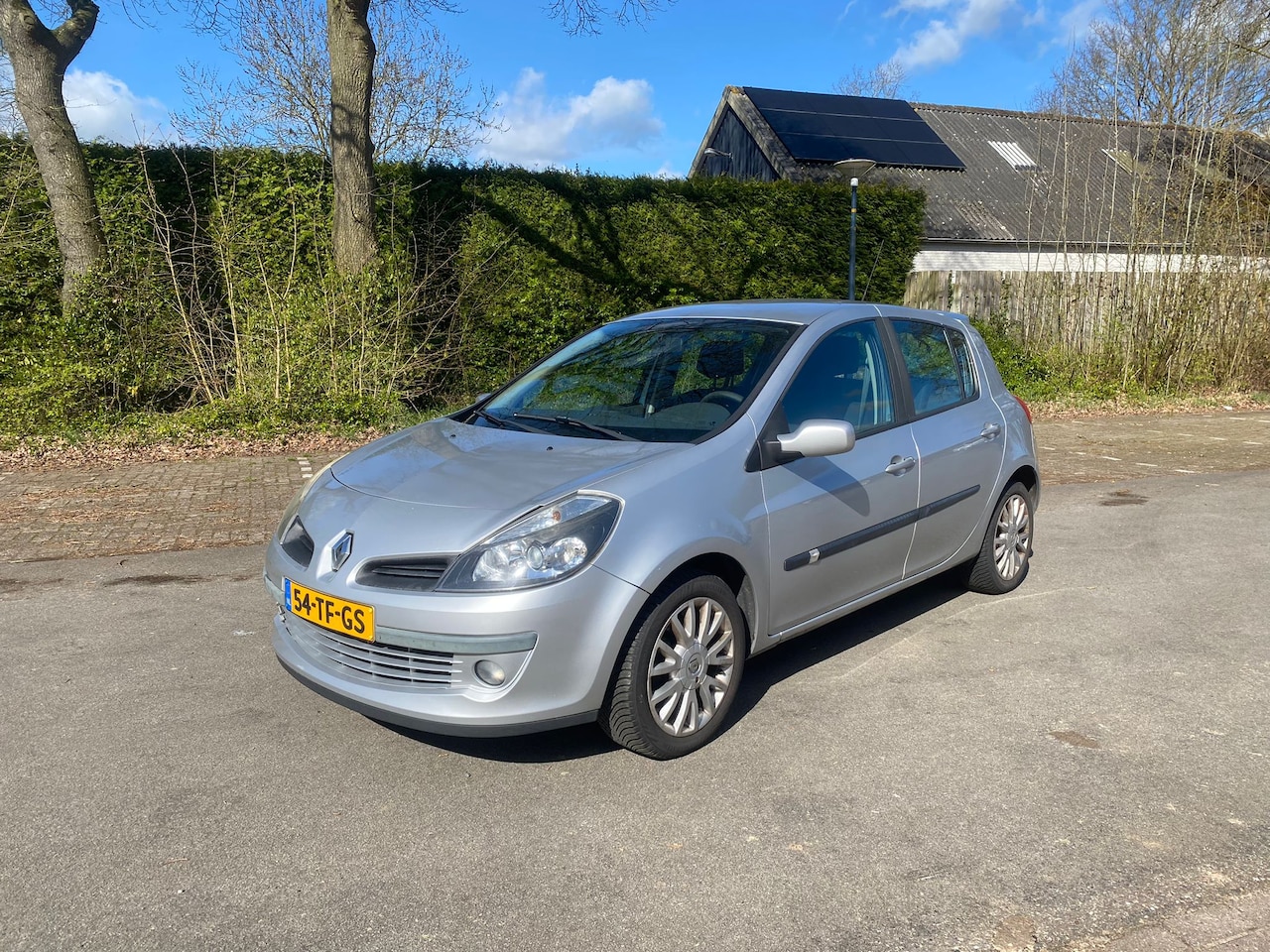 Renault Clio - 1.4-16V Dynamique Luxe - AutoWereld.nl
