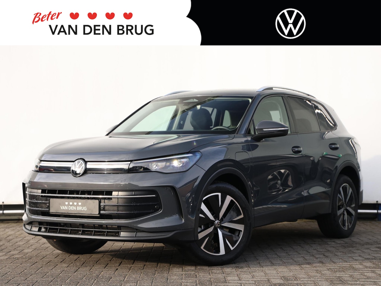 Volkswagen Tiguan - 1.5 eHybrid Life Edition 204PK DSG | Led | Camera | Side assist | Keyless | Elektrische ac - AutoWereld.nl