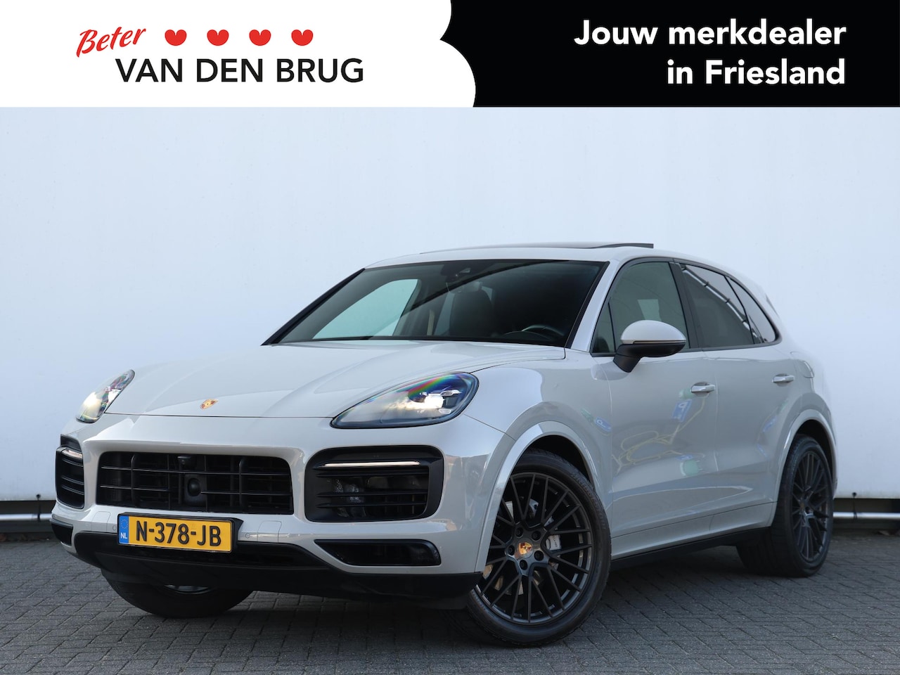 Porsche Cayenne - 3.0 E-Hybrid 462pk | Sportchrono | Pano | Krijtgrijs | Trekhaak | Lucht | 21" Velgen | Ada - AutoWereld.nl