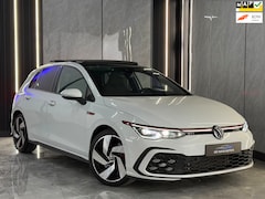 Volkswagen Golf - 2.0 TSI GTI Panoramadak | HUD | IQ Light | Camera | blind spot | 18” GTI Velgen | ACC | De
