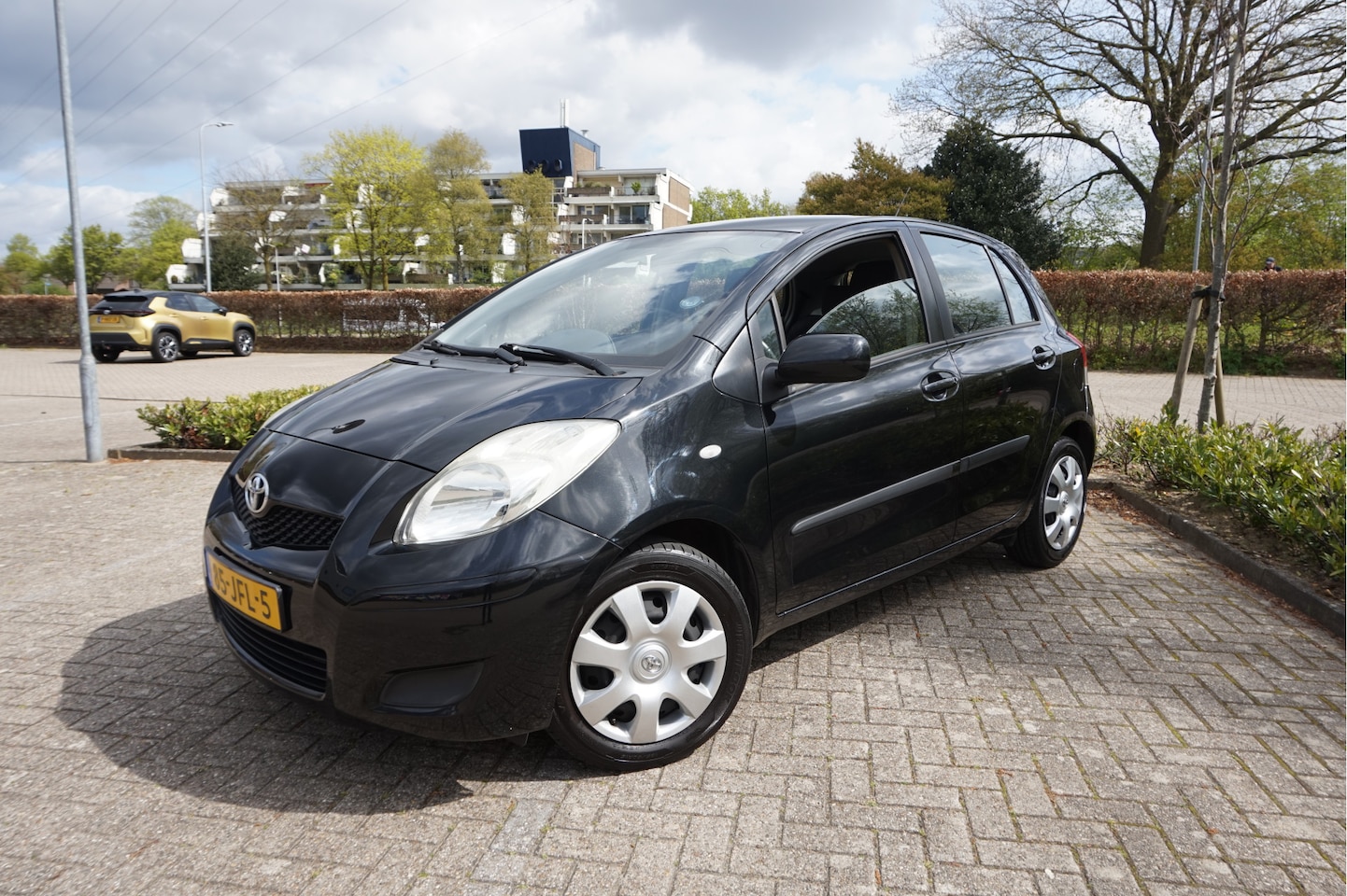 Toyota Yaris - 1.3 VVT-i Aspiration 1.3 VVTi Aspiration - AutoWereld.nl