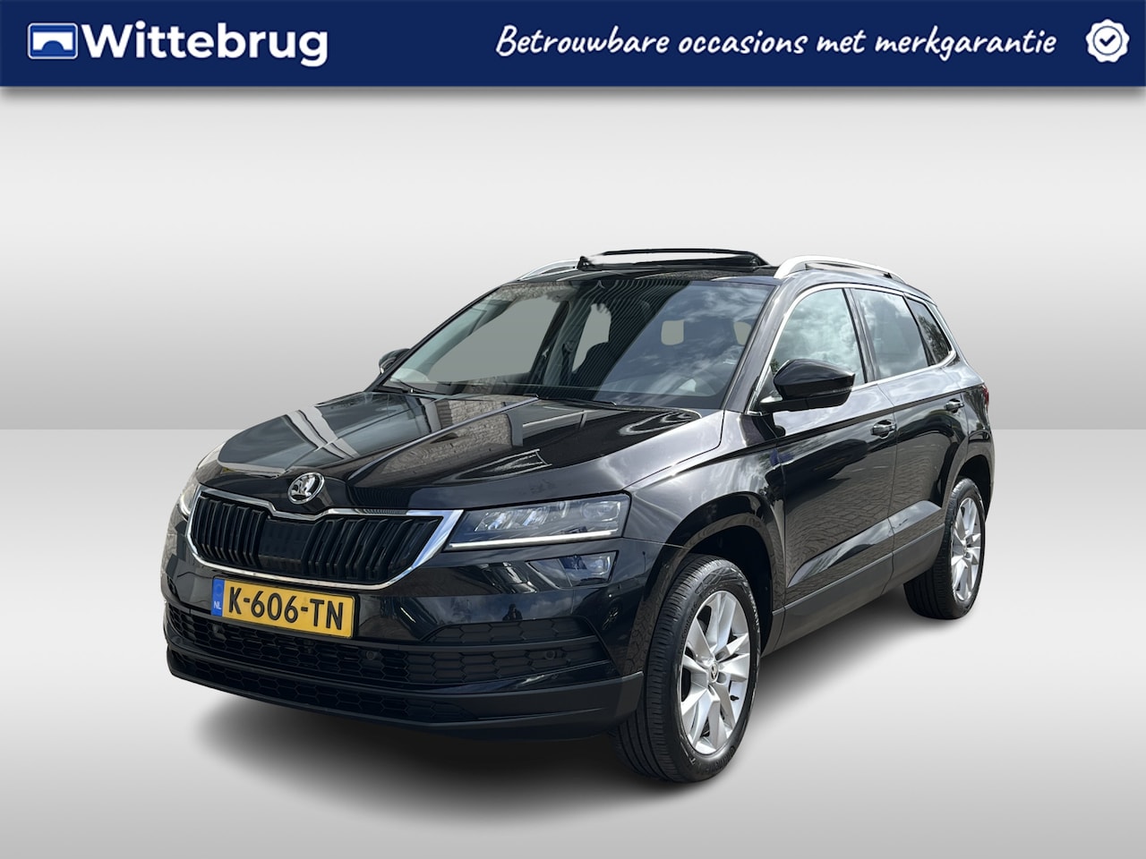 Skoda Karoq - 1.0 TSI Business Edition Plus / PANODAK/ VARIOFLEX-SYSTEEM/ DIGITAL DASH/ CRUISE/ DAB/ SMA - AutoWereld.nl