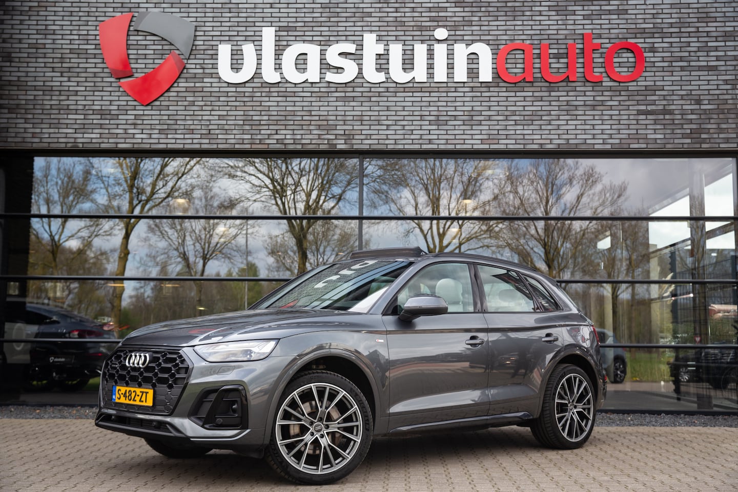 Audi Q5 - 55 TFSI e S edition 55 TFSI e S edition , Panoramadak, Trekhaak, Carplay, - AutoWereld.nl